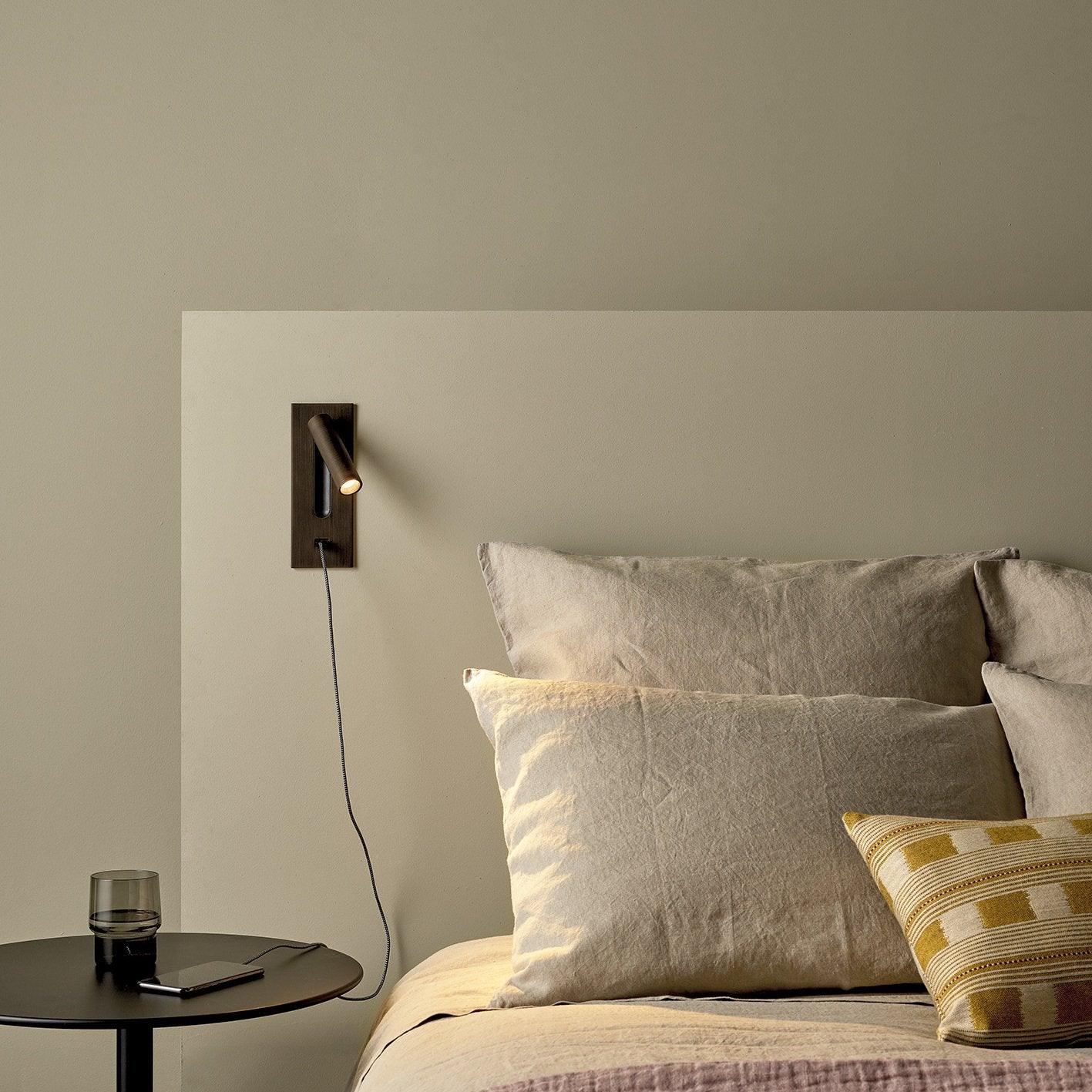 Foldable Bedside Wall Lamp - Adjustable Reading Light for Bedrooms & Dorm Rooms - Perfect for Night Reading and Cozy Ambiance