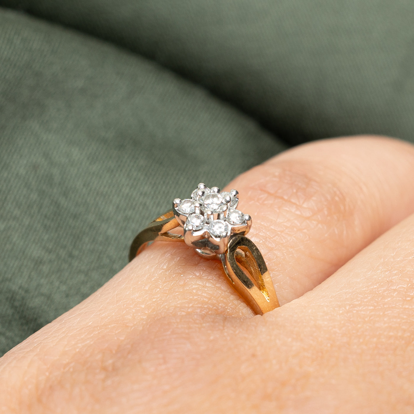 0.24ctw Diamond Cluster Petal Ring for Women - Size 5.75 - Elegant Floral Engagement & Wedding Band - Perfect for Anniversary, Proposal, or Special Occasion Gift