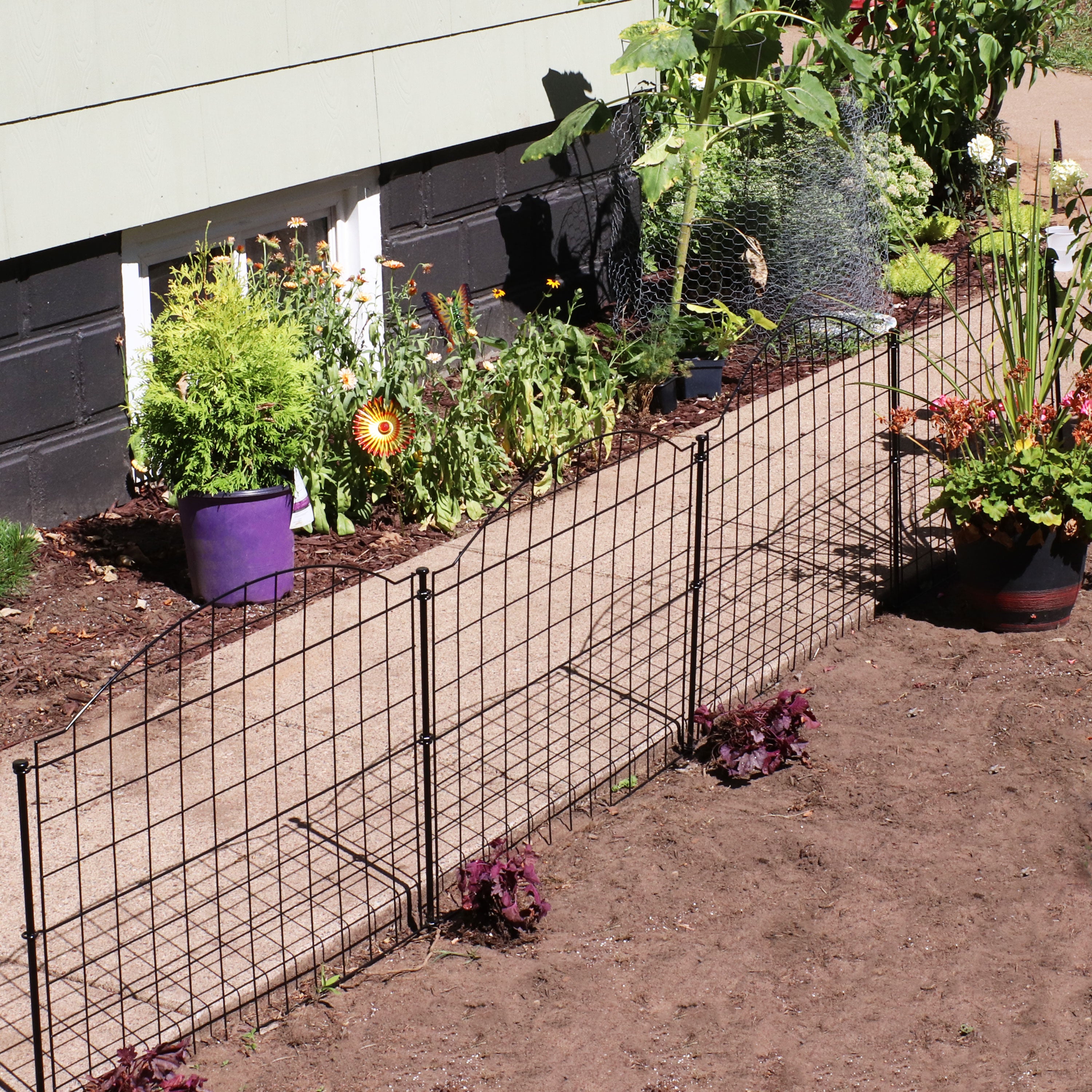 Sunnydaze 5-Piece Arched Grid Steel Decorative Garden Fence Panels - 12.5' Overall Length - Rust-Resistant Outdoor Fencing for Yard, Flower Beds, and Landscape Borders