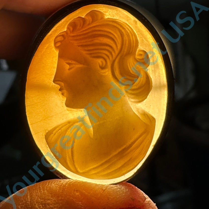 Vintage Italian Carved Shell Cameo Pin Pendant - Elegant Antique Jewelry for Women, Perfect for Weddings, Parties & Special Occasions