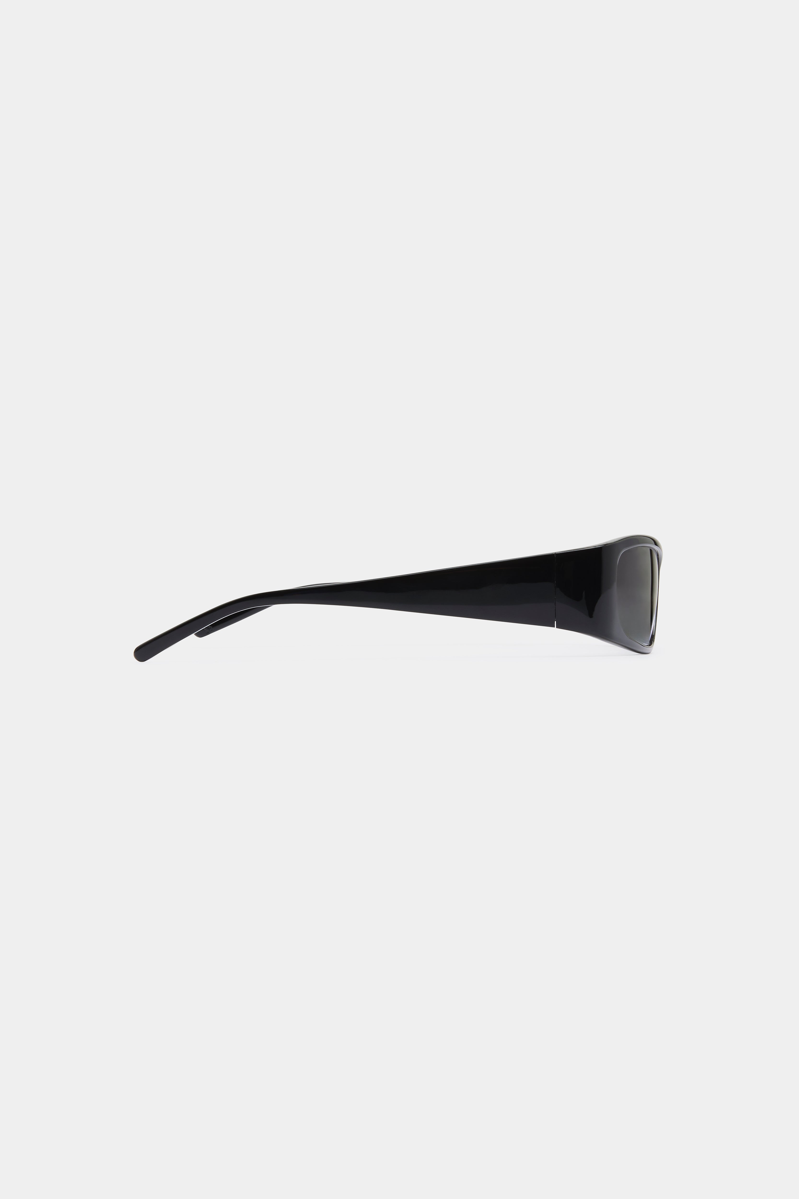Fast & Stylish Black Sports Sunglasses - UV Protection for Running, Cycling & Outdoor Activities