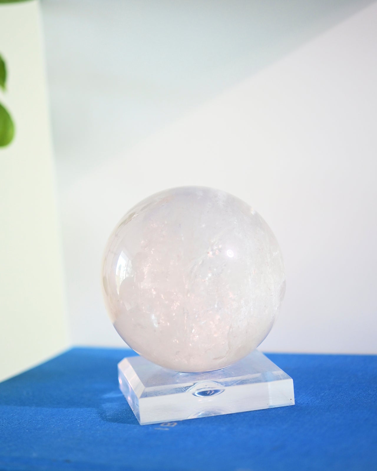 Premium Clear Quartz Crystal Sphere – 2.6lbs Natural Healing Stone for Meditation, Reiki, and Home Decor