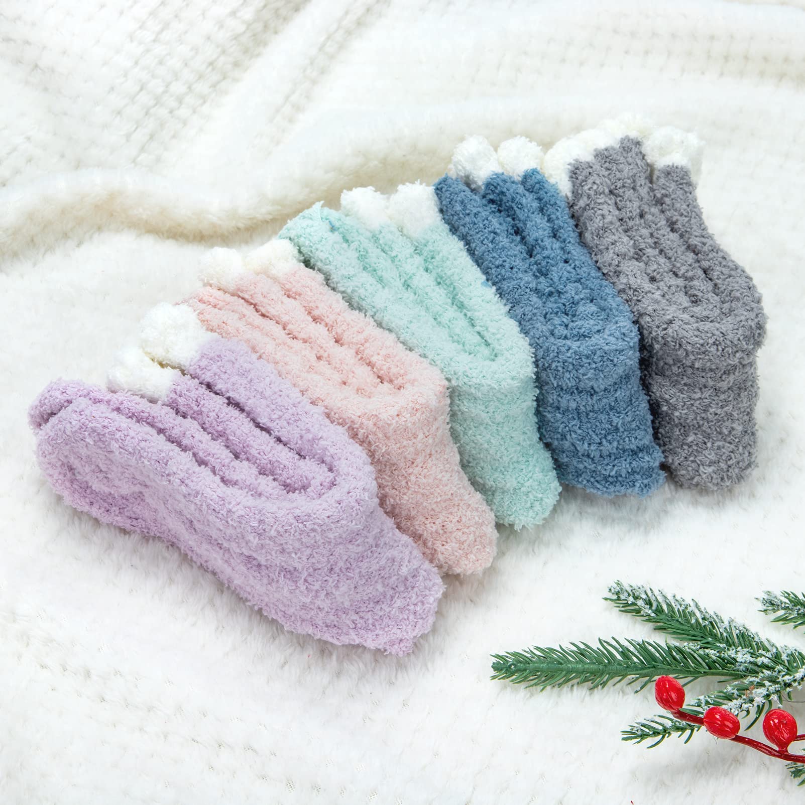Women's Fuzzy Cat Socks - 5 Pairs Cozy Winter Warm Slippers for Christmas Gifts