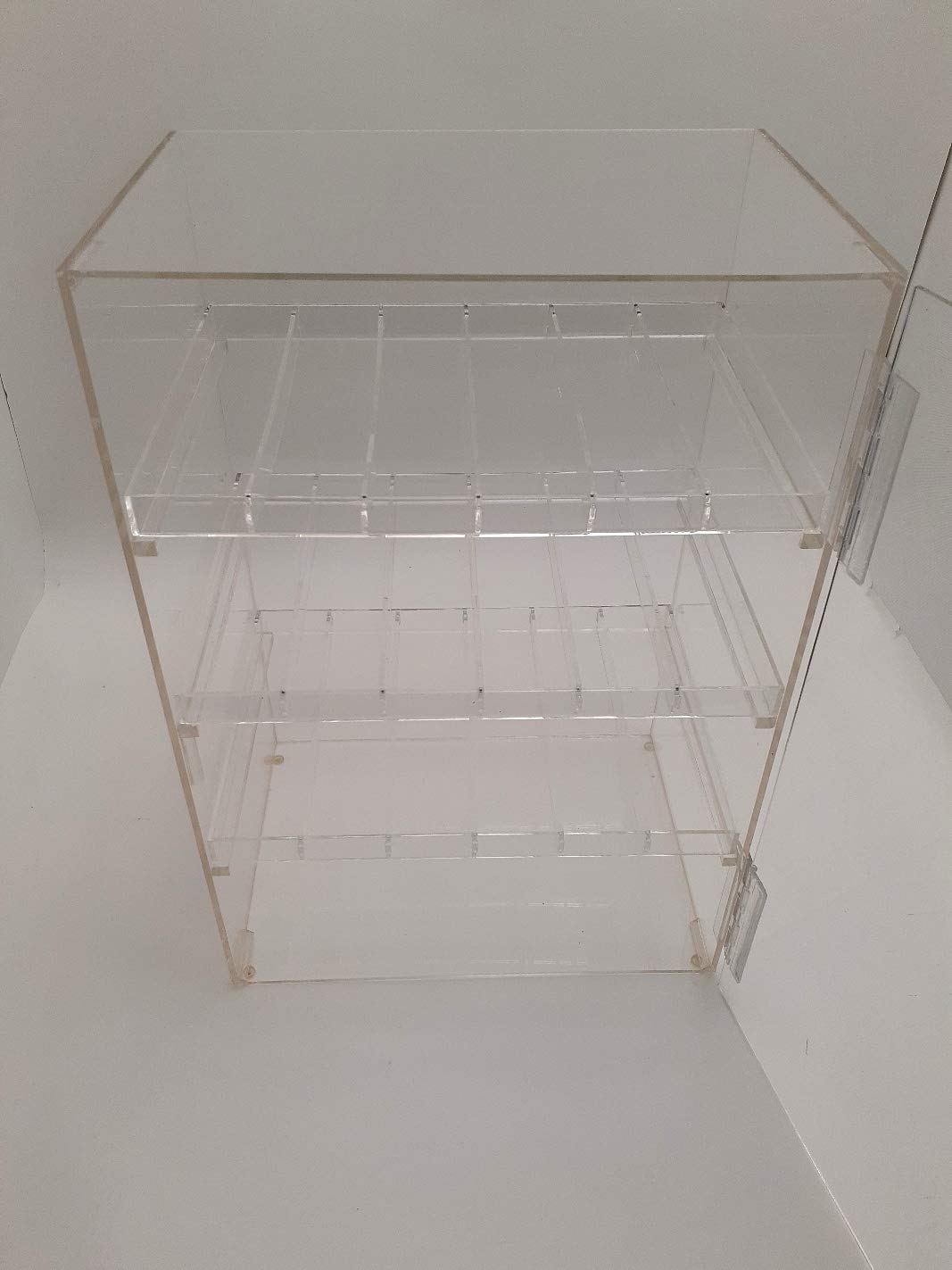 Lockable Vertical Clear Acrylic Display Case - 20