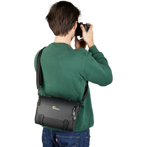 Lowepro Adventura SH 140 III Camera Shoulder Bag - Compact DSLR/SLR/Mirrorless Camera Case with Padded Protection (Black) - Perfect for Travel, Hiking & Everyday Photography