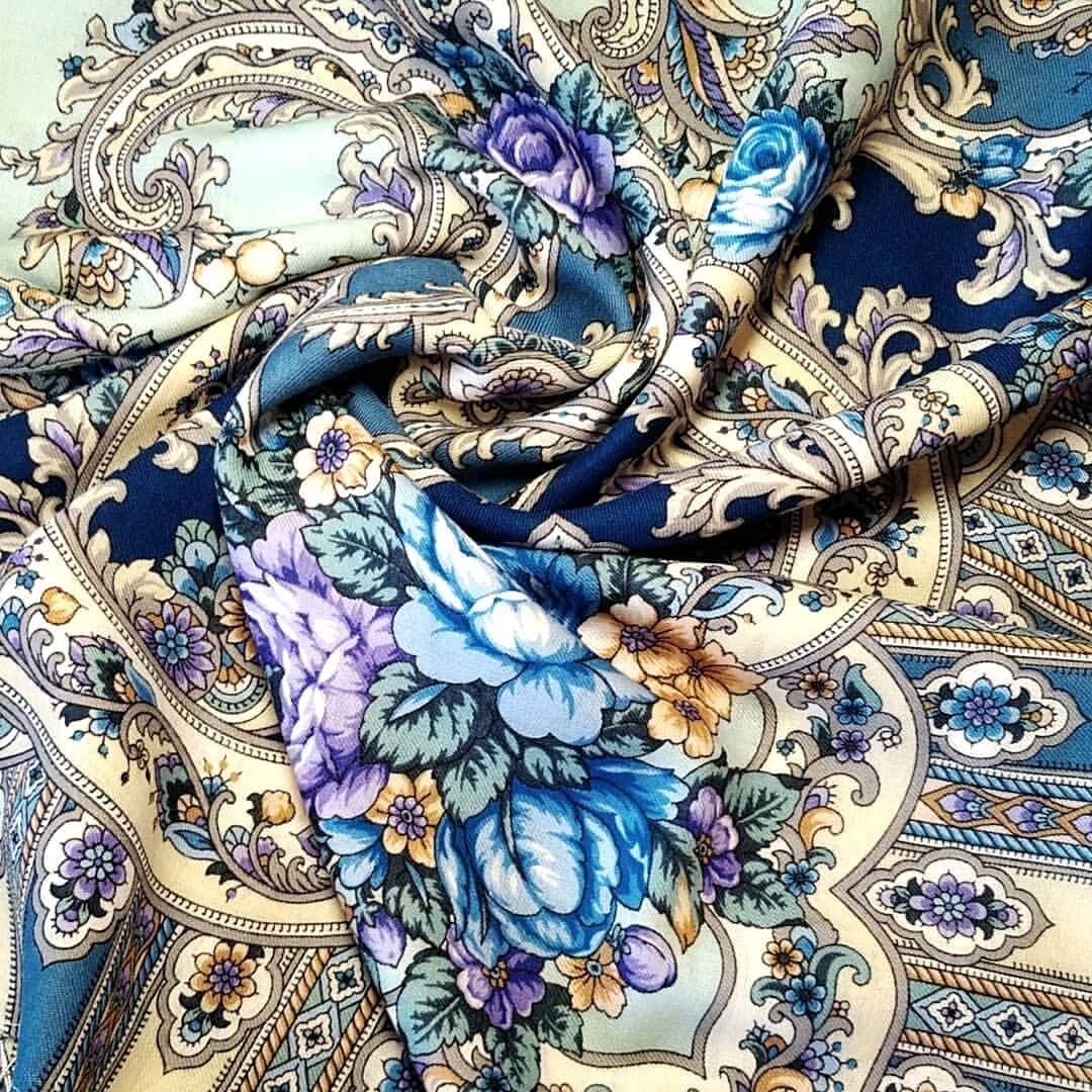 100% Wool Pavlovo Posad Russian Shawl - Blue Traditional Floral Scarf 50x50 inches (125x125 cm) - Perfect for Winter Fashion, Gift Giving & Cultural Events