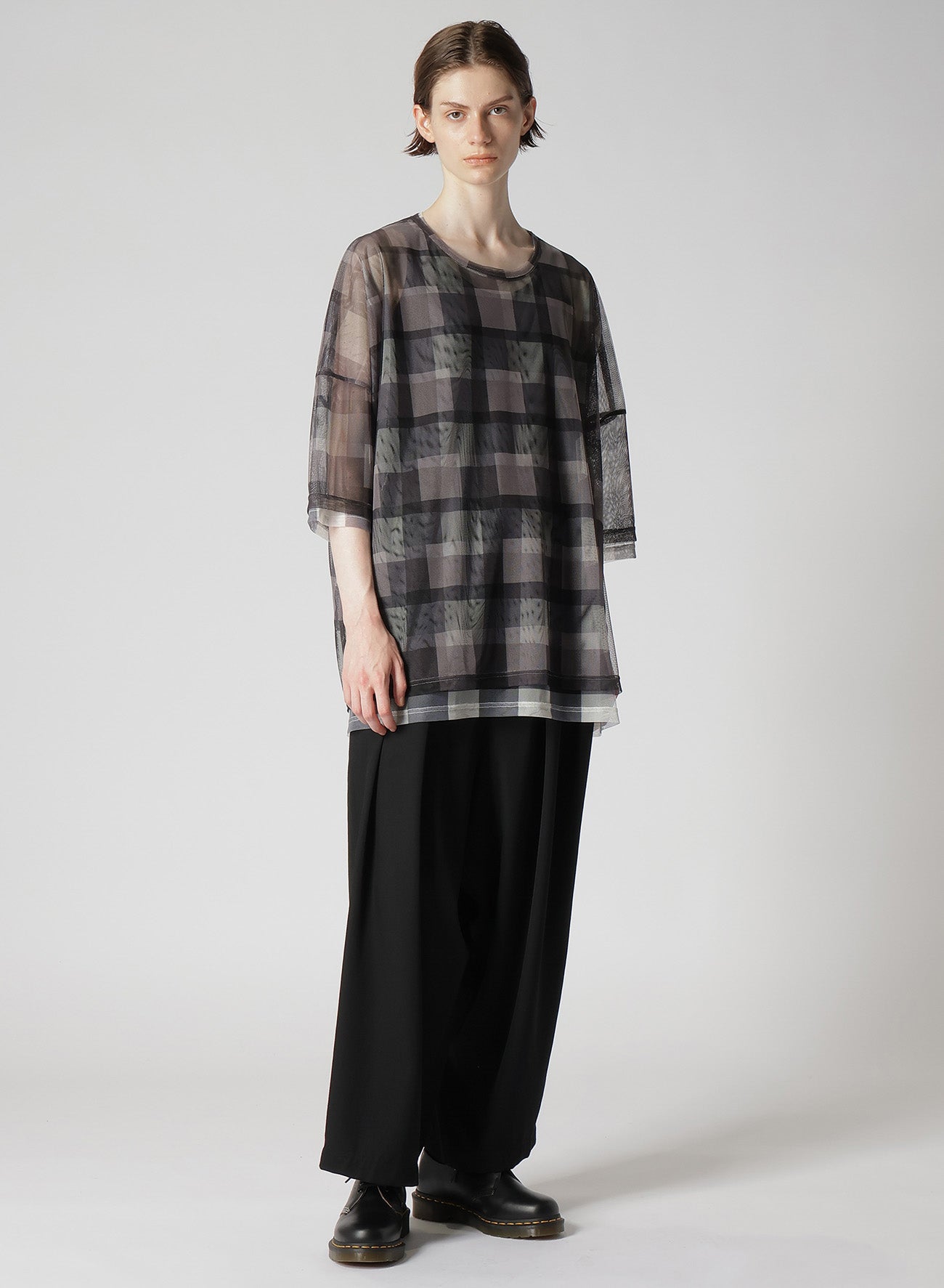 Double Layer Plaid Print Tulle Oversized T-Shirt - Stylish & Comfortable for Casual Wear, Outings & Layering