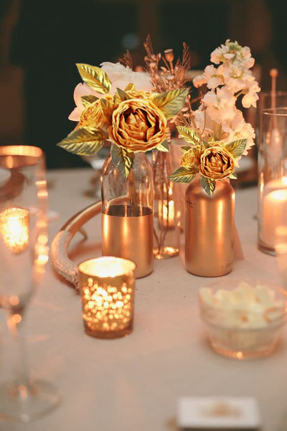 100pcs Bulk Rose Leaves Gold Leaves Artificial Greenery Fake Rose Leaves for DIY Wedding Bouquets Centerpieces Party Decorations - Perfect for Wedding, Bridal Shower, Baby Shower, Home & Event Decorations