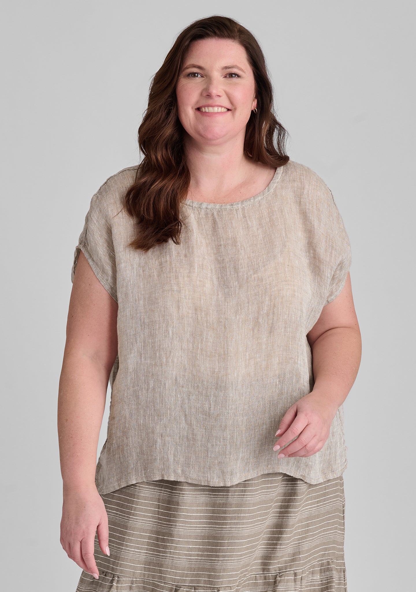 Premium Linen T-Shirt for Women - Soft & Breathable Summer Tee - Casual Comfort Wear for Outdoors, Travel & Everyday Use