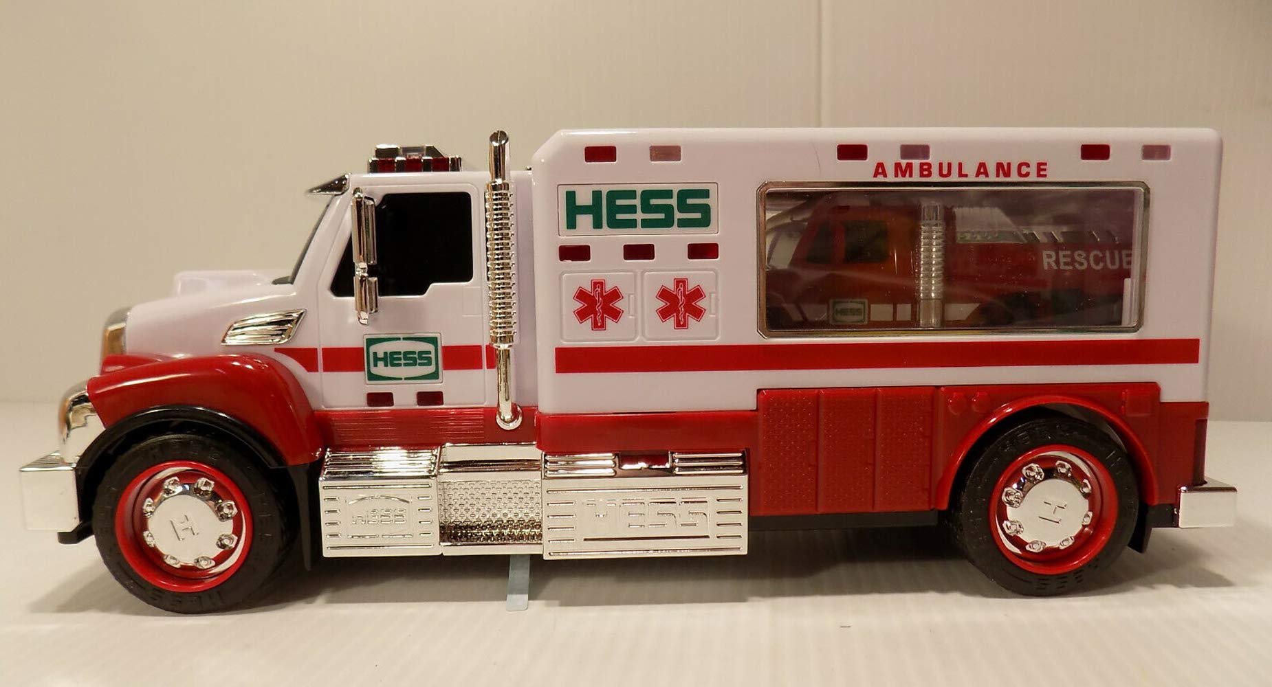 Hess Toy Truck 2020 Ambulance and Rescue Vehicle - Diecast Metal Collectible Toy for Kids & Adults - Perfect for Playtime, Gift Giving, and Holiday Decorations
