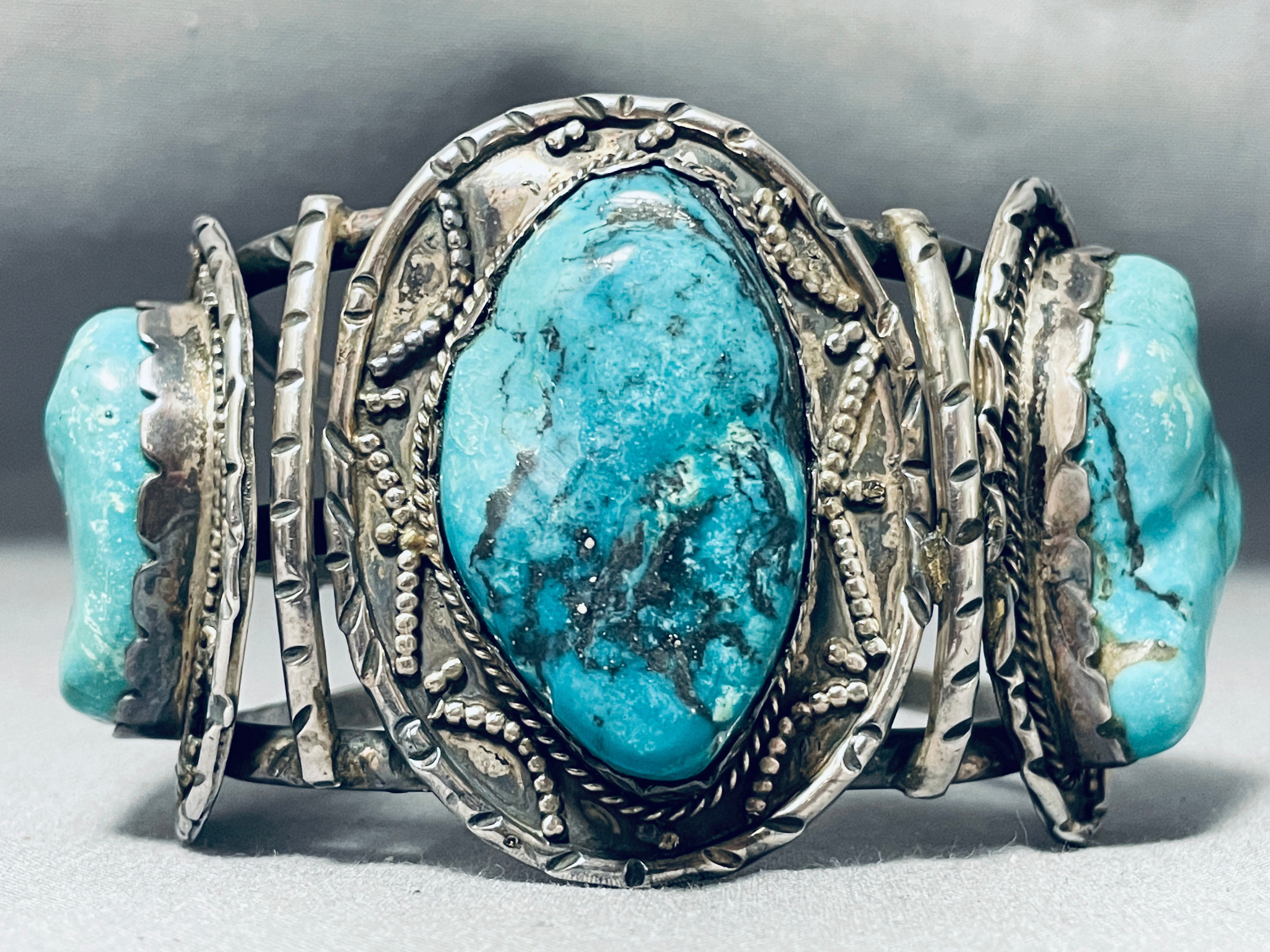 122 Gram Vintage Navajo Turquoise Sterling Silver Bracelet - Authentic Native American Jewelry for Women, Handmade Tribal Art - Perfect for Boho Fashion, Gift Giving & Special Occasions