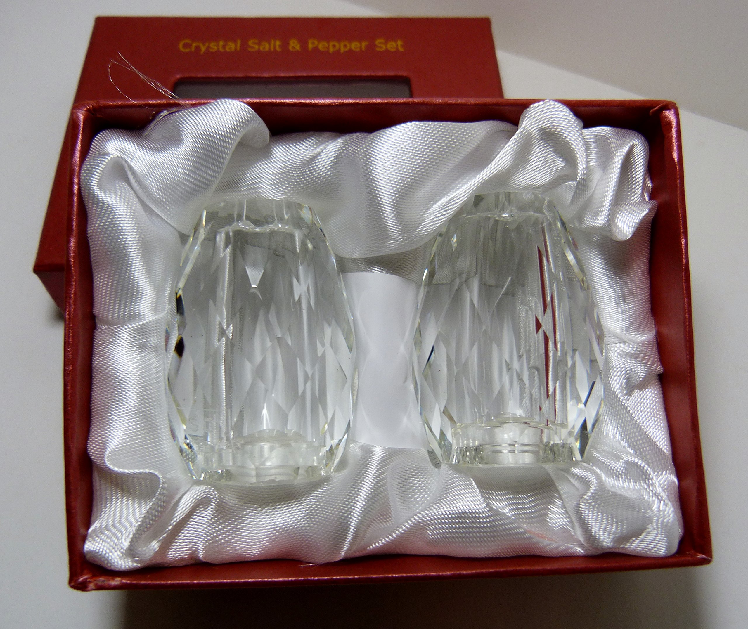 Simon Designs Elegant Petite Crystal Salt and Pepper Shakers Set - 2 Piece Mini Glass Seasoning Shakers for Dining Table, Kitchen, Restaurant & Gift Giving