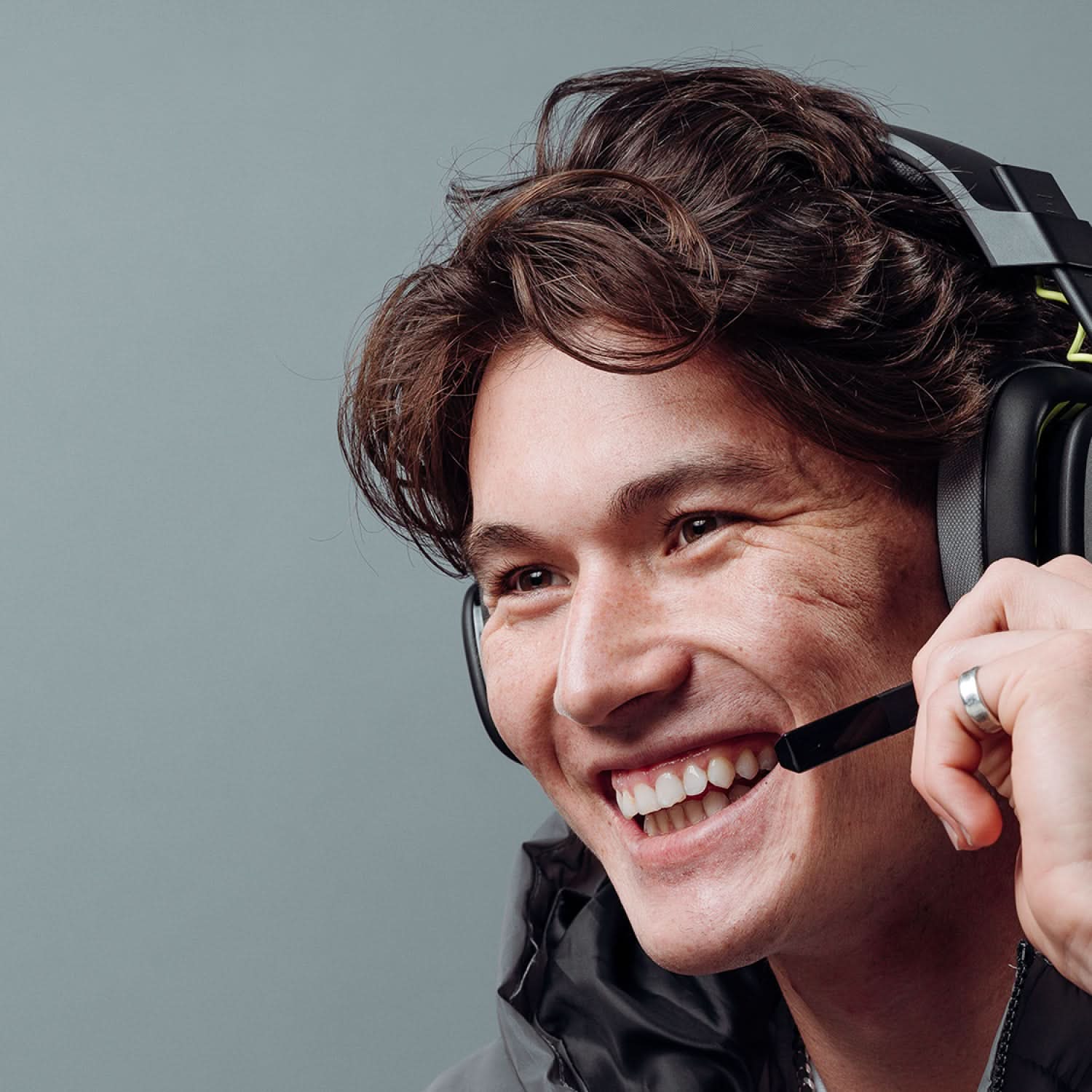 ASTRO Gaming A10 Wireless Gaming Headset with Mic - Over Ear Noise Cancelling Headphones for PC, PS4, PS5, Xbox (Black/Grey) - Perfect for Online Gaming, Streaming & Video Calls