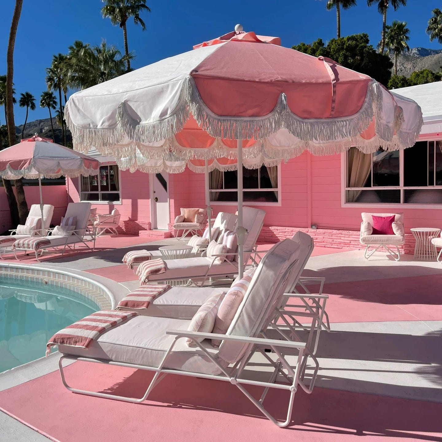 Boxhill Palm Springs Umbrella - Premium Outdoor Patio Umbrella with UV Protection for Pool, Beach, and Backyard Use