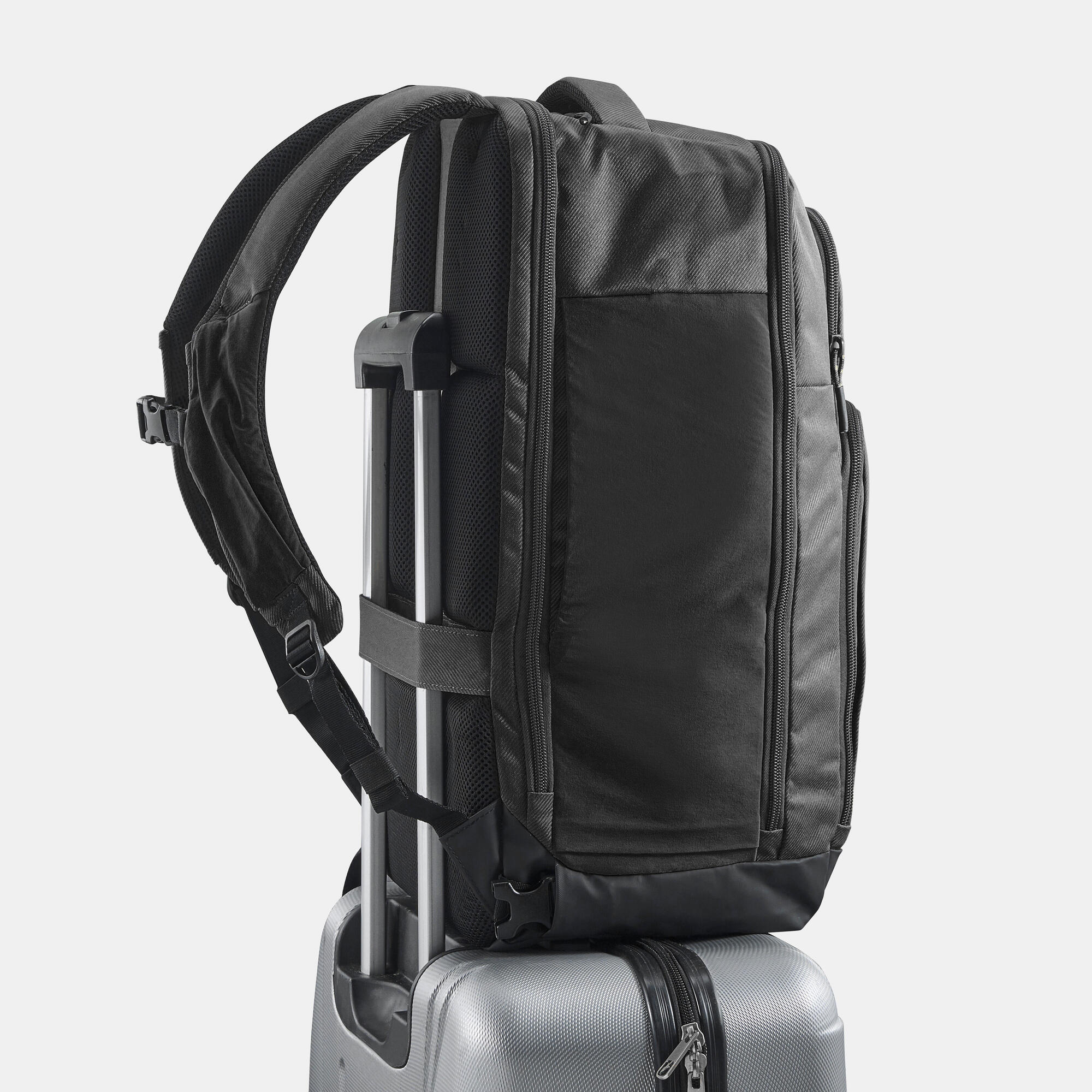 Quechua NH Escape 500 32L Lightweight Hiking Backpack for Men & Women - Water-Resistant Daypack for Outdoor Adventures, Camping, and Travel