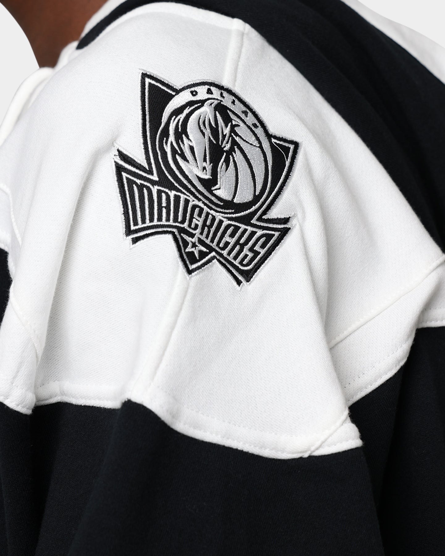 47 Brand Dallas Mavericks Superior Lacer Hoodie - Jet Black NBA Basketball Fan Apparel for Men & Women - Perfect for Game Day, Casual Wear & Sports Events