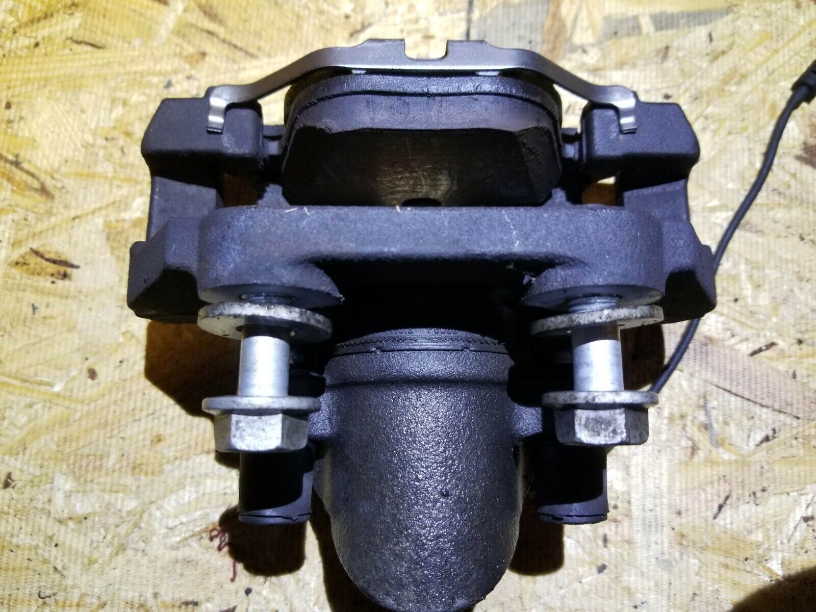 2006-2010 BMW 650i E63 Right Rear Brake Caliper OEM Replacement - Perfect for Brake System Repair & Performance Upgrade