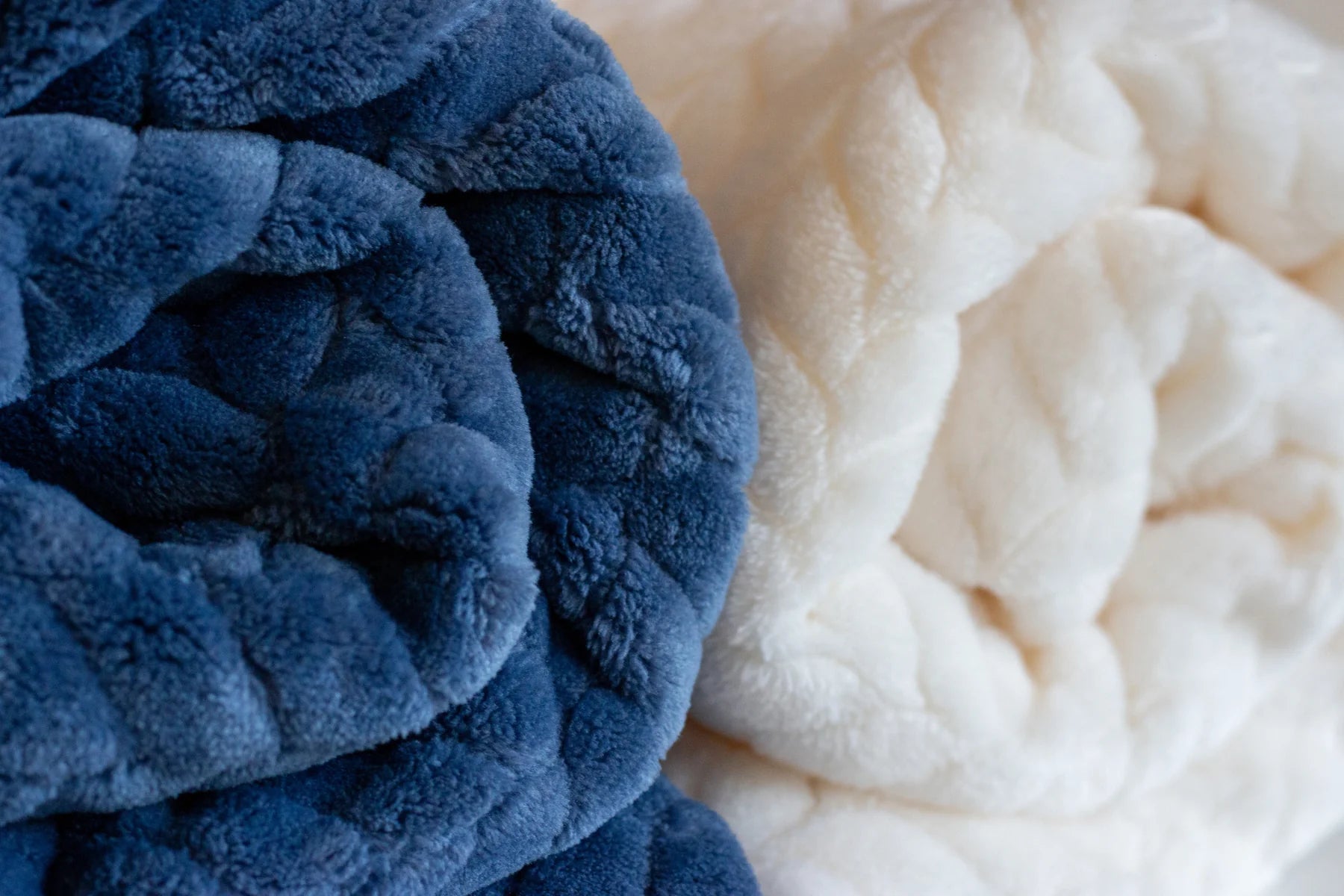 Premium Jacquard Flannel Blanket - Soft & Cozy Navy Blue Plush Throw for Bed, Couch & Outdoor Use - Perfect for Winter Nights, Camping & Home Decor