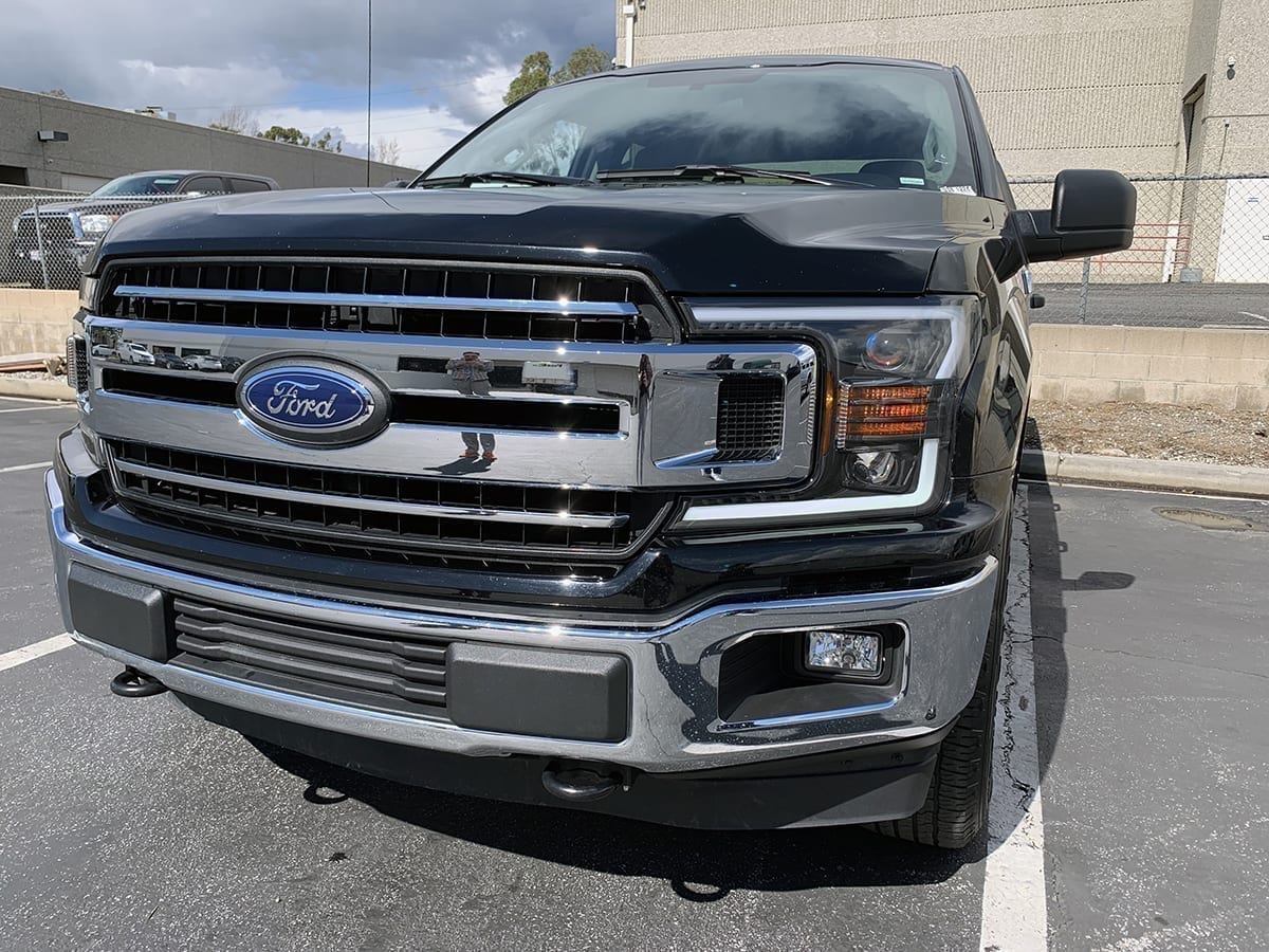 18-20 Ford F150 LUXX Series LED Projector Headlights - Black Housing for Enhanced Night Visibility | Perfect for Off-Roading & Night Driving