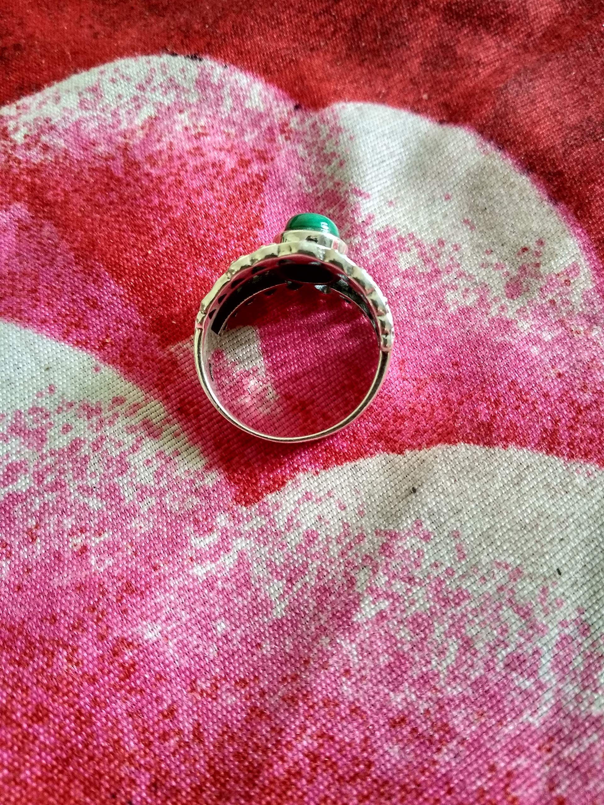 Genuine Malachite Ring 925 Sterling Silver - Natural Gemstone Jewelry for Women - Gothic & Boho Statement Ring - Perfect for Everyday Wear, Gift Giving & Special Occasions