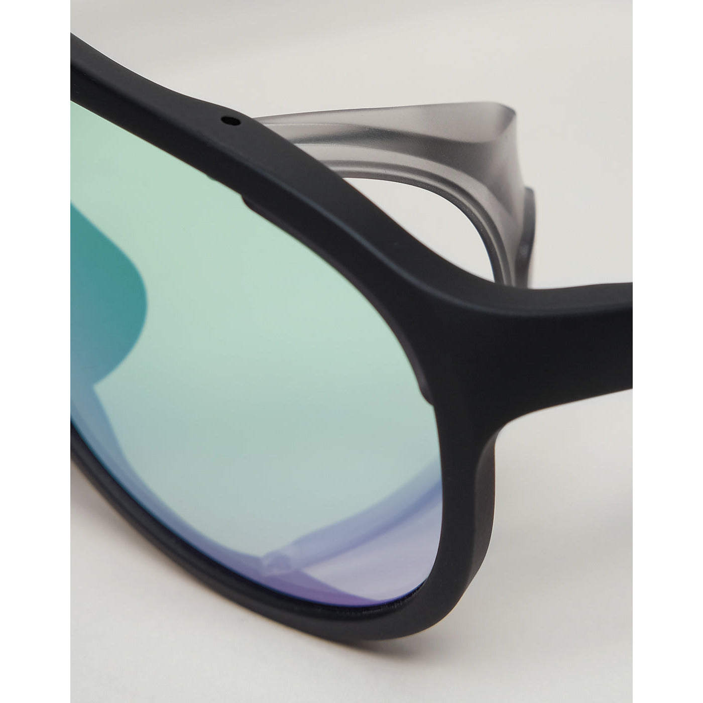 SOLO Black or White Photochromatic Lens - Premium Sunglasses for Outdoor Sports, Cycling & Driving - UV Protection & Anti-Glare