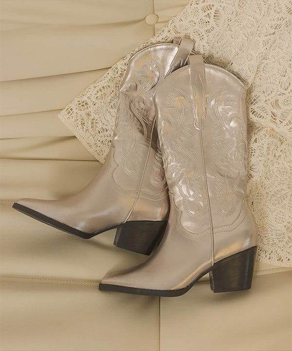 Amaya Classic Western Boots for Women - Genuine Leather Cowboy Boots with Comfortable Fit - Perfect for Rodeo, Country Music Festivals & Western Fashion