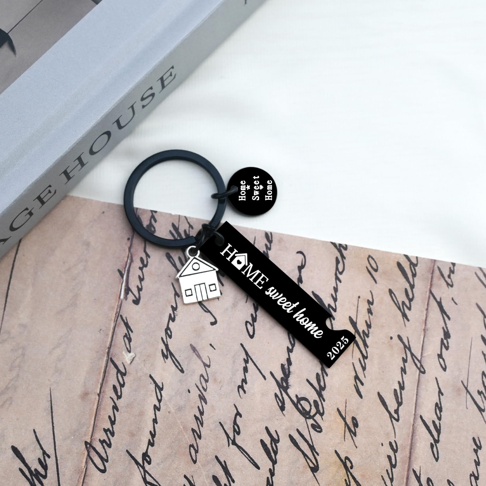 2pcs New Home Sweet Home Keychain - Best Housewarming Gifts for 2025 - Perfect House Warming Present for Couples, Friends & New Homeowners - Ideal for House Parties, New Home Celebrations & Gift Exchanges