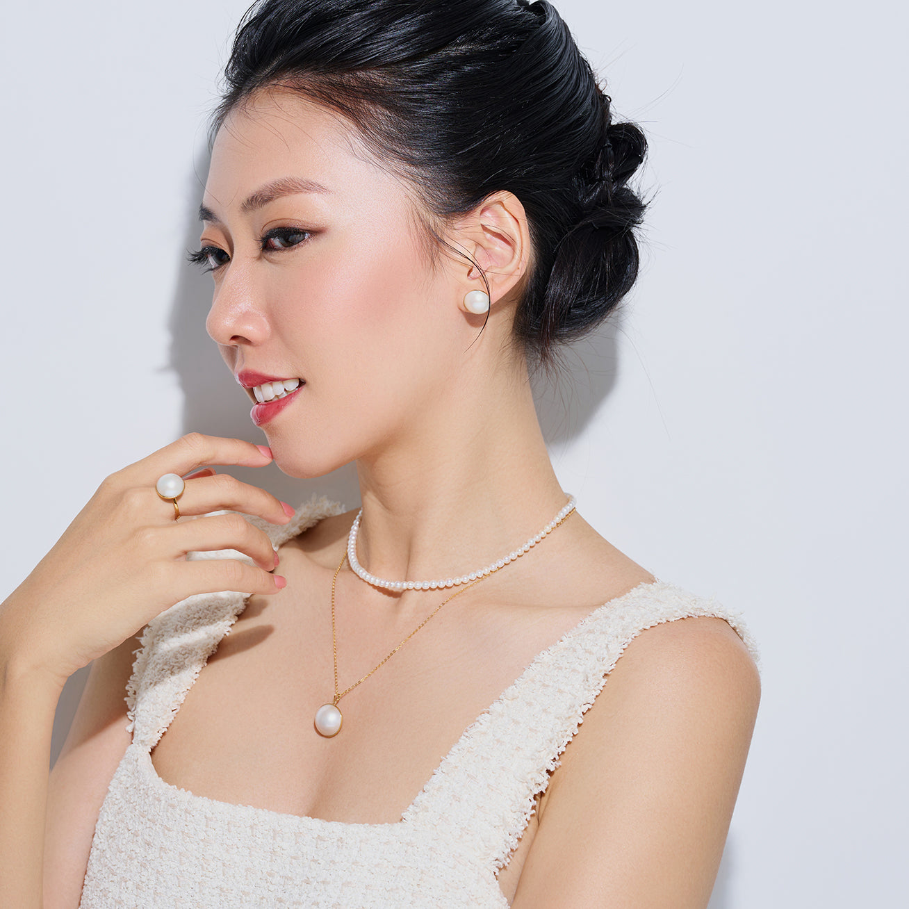18K Gold Mabe Pearl Necklace KN00072 | Elegant DOME Pearl Pendant for Women | Perfect for Weddings, Parties & Special Occasions