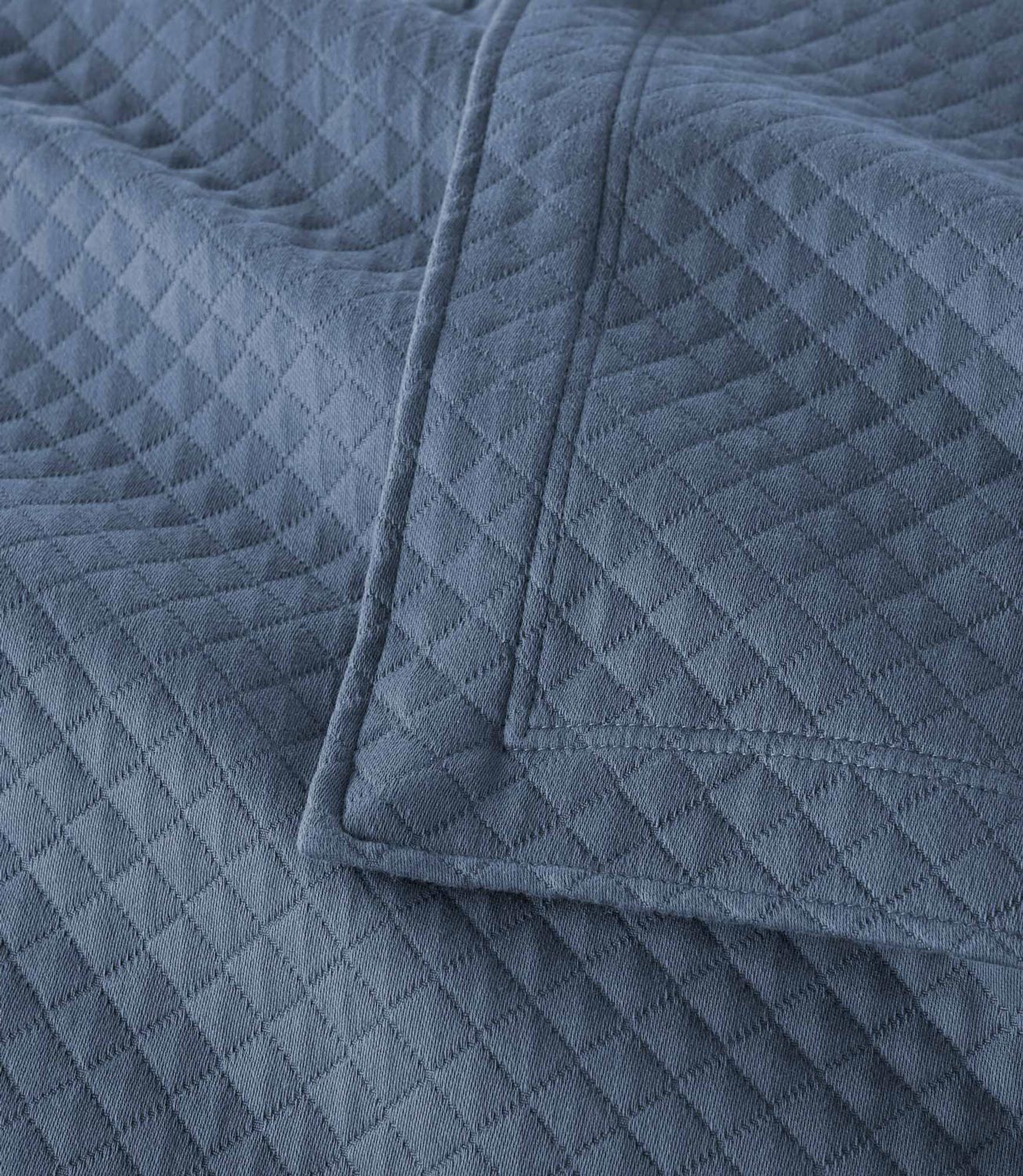 Luxury Oxford Matelassé Coverlet - Soft & Breathable Bedspread for All Seasons | Perfect for Guest Rooms, Master Bedrooms & Hotel Decor