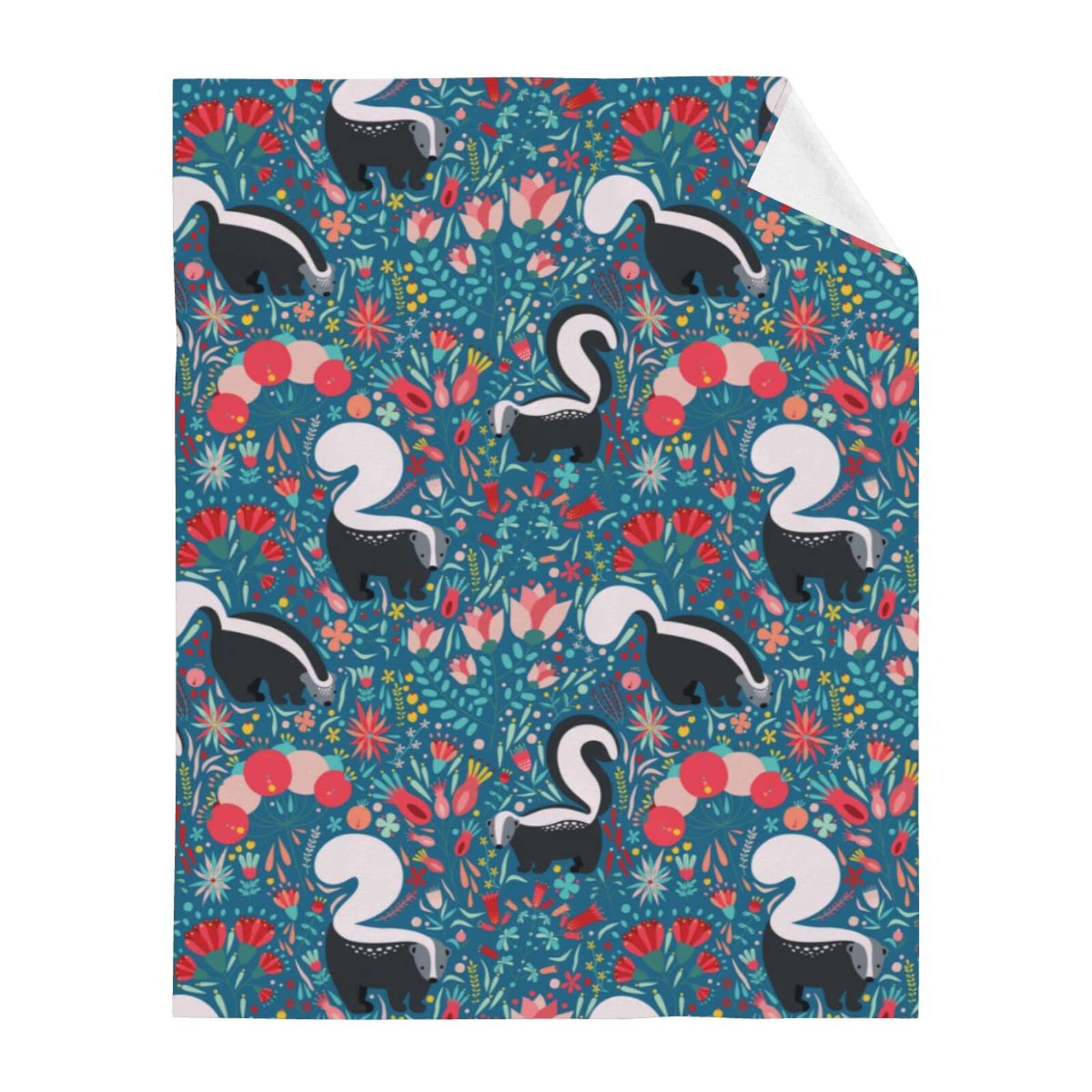 Soft Floral Skunks Fleece Throw Blanket 40x50 Inch - Lightweight Warm Flannel Blanket for Couch, Bed, Sofa - Perfect for Travel, Camping, Home Decor - Cozy Gift for Kids & Adults