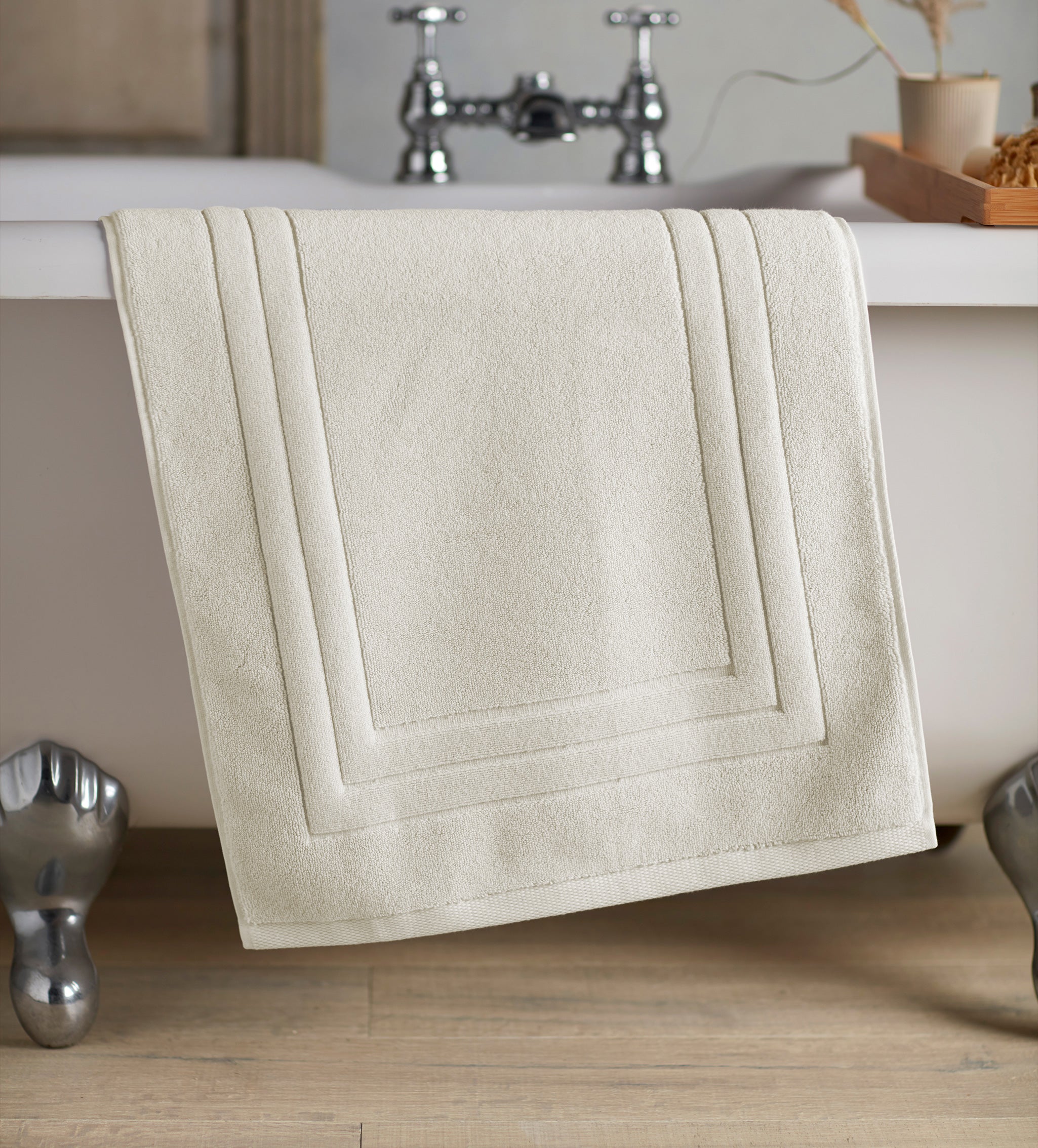 Premium Organic 100% Cotton Luxury Bath Towels - Soft, Absorbent & Eco-Friendly for Spa, Bath & Beach Use