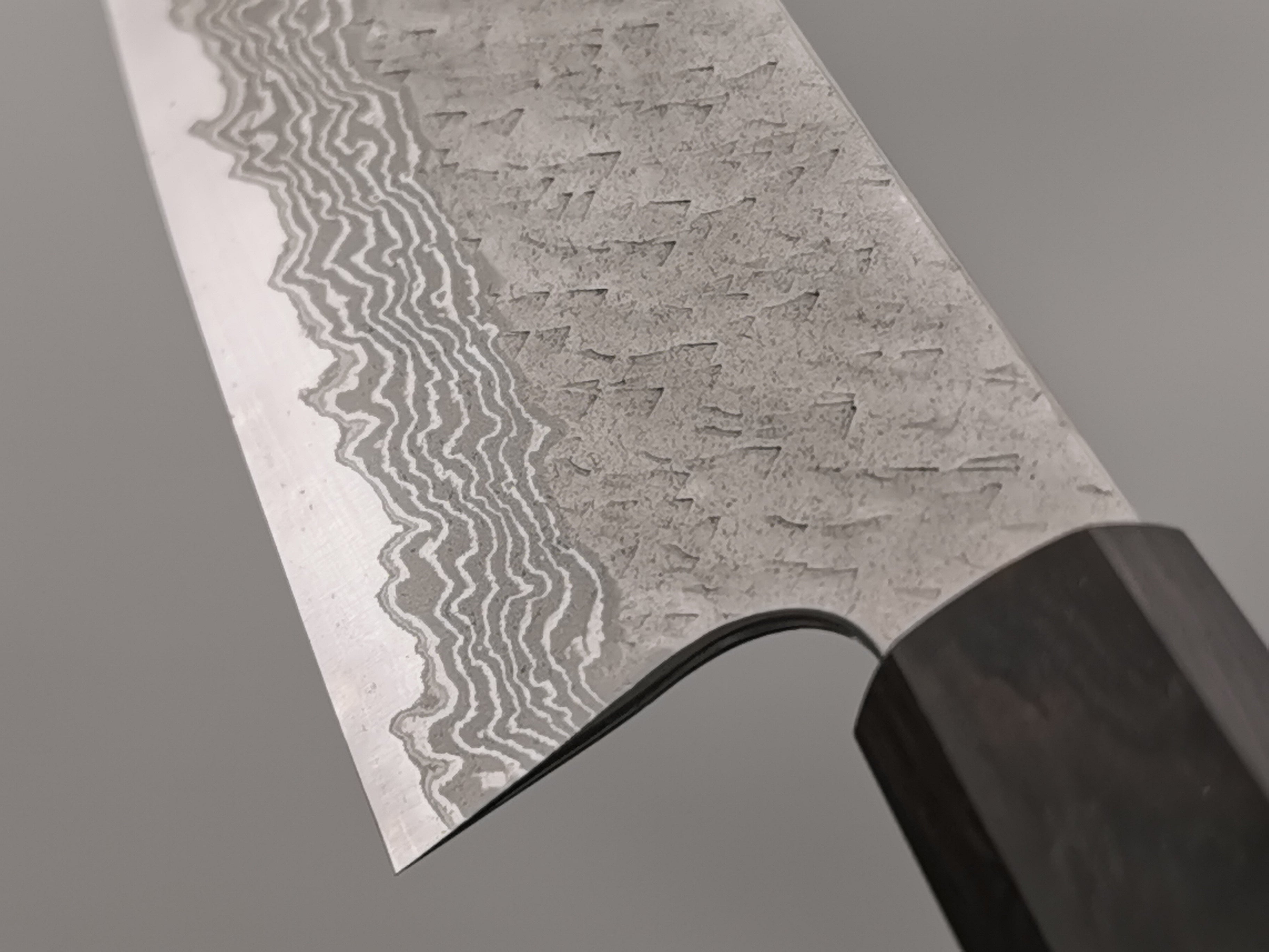 Nigara Hamono VG10 Damascus Nakiri Knife - Japanese Chef Knife for Vegetable Cutting, Slicing & Chopping - Perfect for Home Kitchen, Professional Cooking & Sushi Preparation