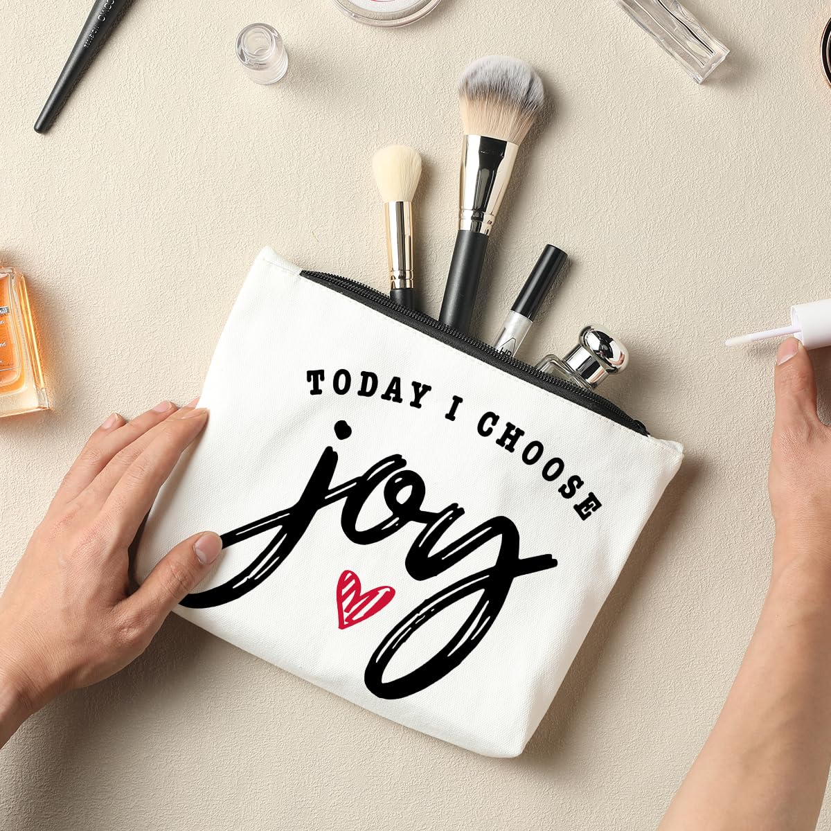 **Inspirational Makeup Bag for Women - Best Friend Gifts, Thank You Gifts, Birthday & Thanksgiving Presents - Travel Toiletry Bag for Beach, Vacation & Daily Essentials - Perfect for Sister, Bestie & Joyful Occasions**