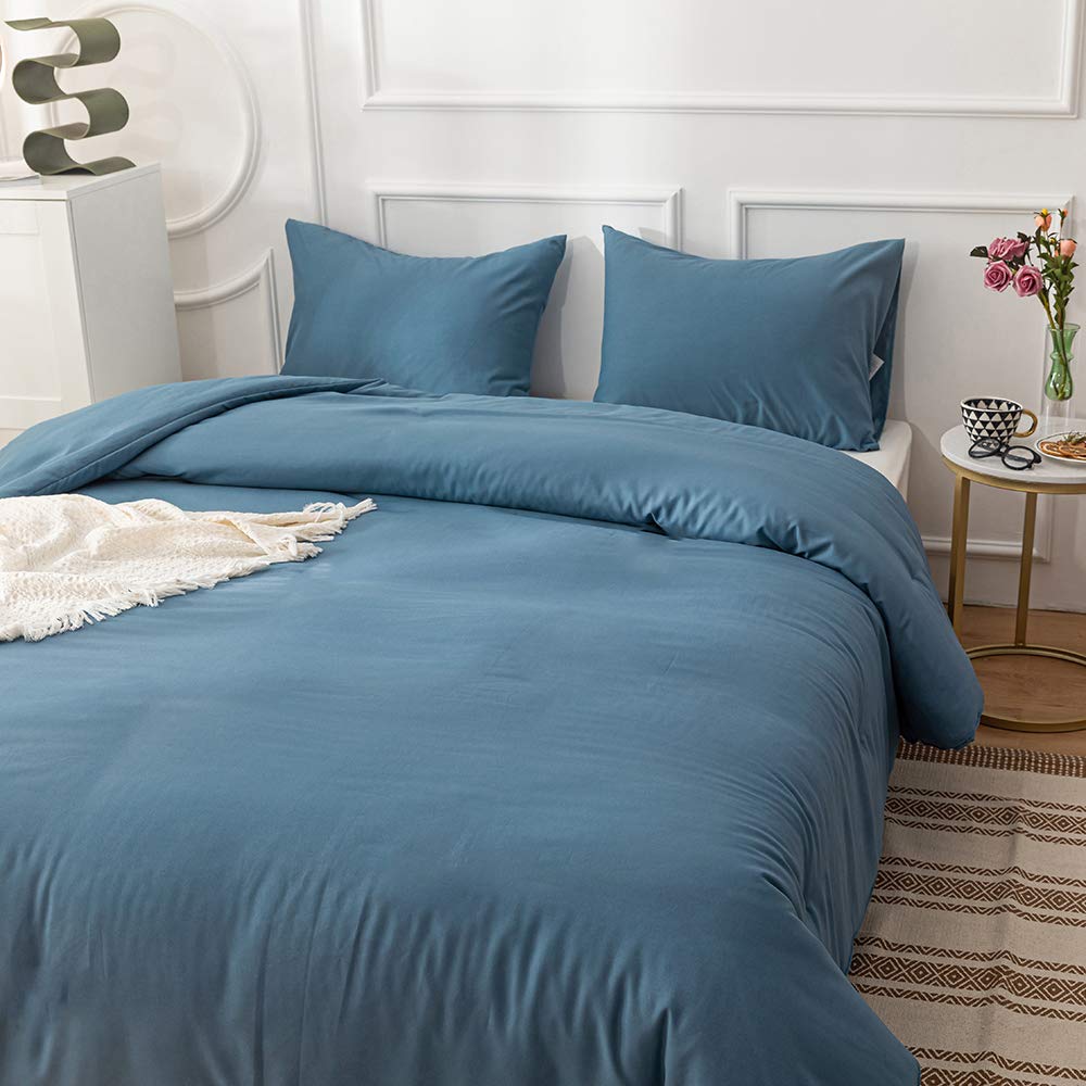 CLOTHKNOW Lake Blue Queen Comforter Set - 3 Piece Dusty Blue Bedding Set with 2 Pillowcases | Soft & Cozy Comforter for Girls & Women | Perfect for Master Bedroom, Guest Room & Dorm Decor