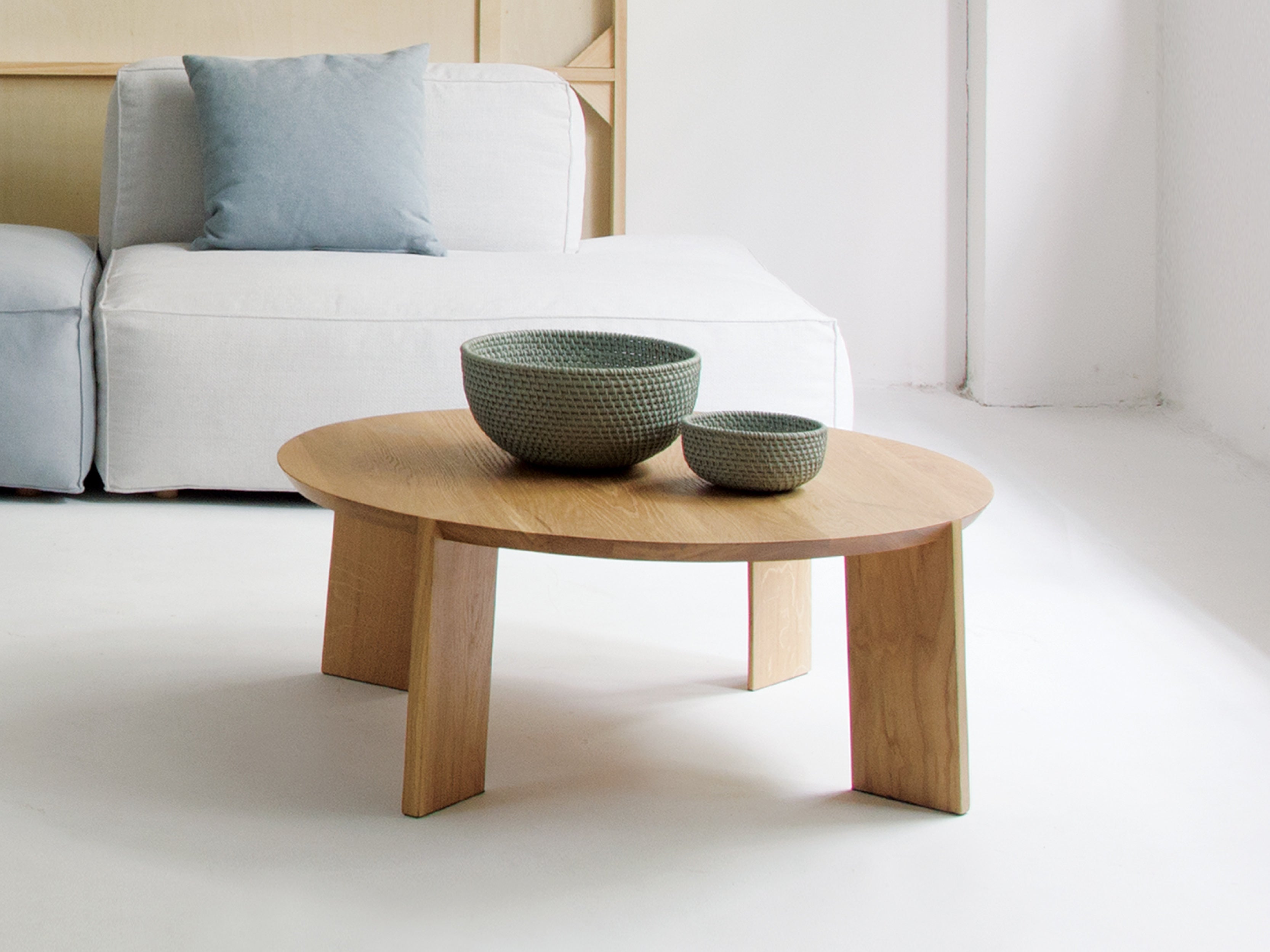 Modern Kile Coffee Table - Stylish & Functional Living Room Furniture for Small Spaces - Perfect for Apartments, Lounges & Home Decor