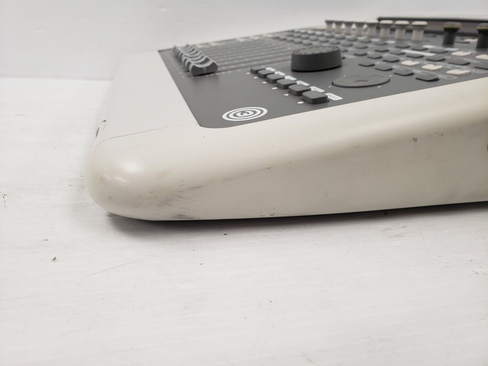DigiDesign 9100 38030 00 Professional Audio Mixer for Studio Recording, Live Performances & DJ Sets - High-Quality Sound Mixing Console