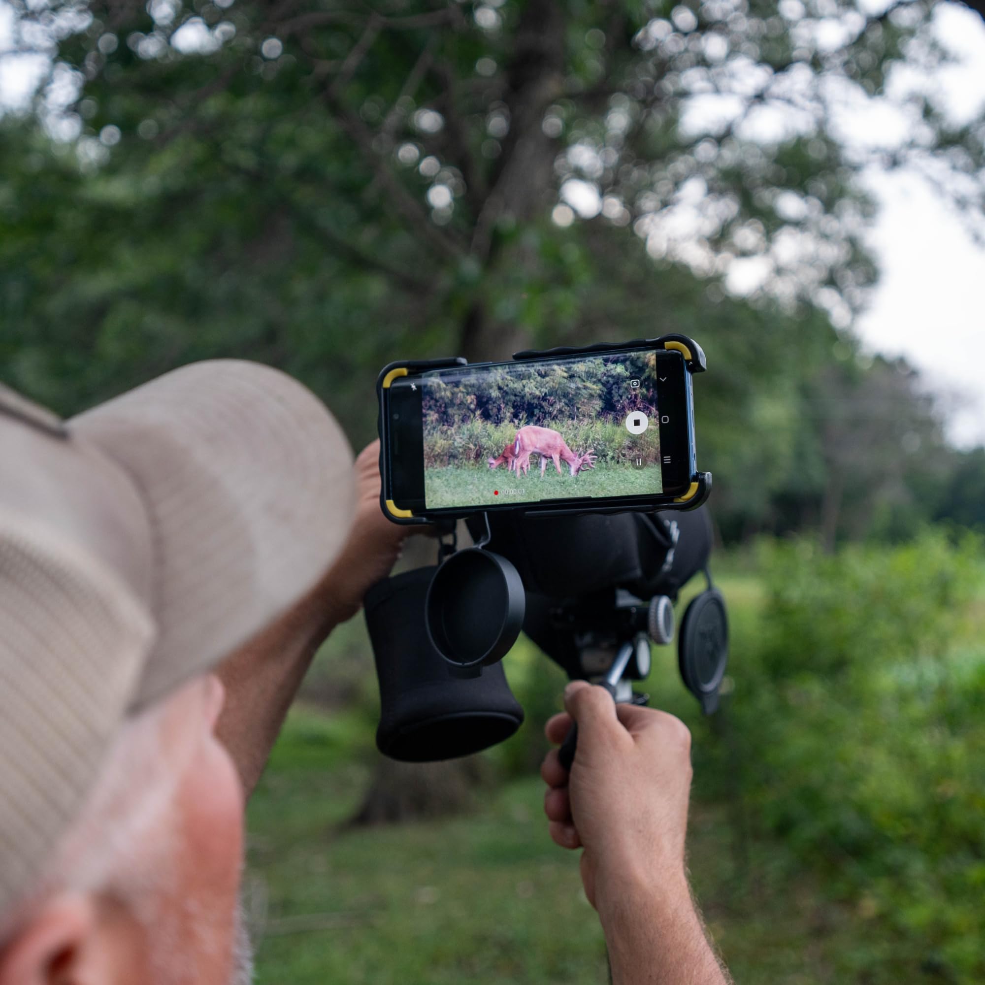 Phone Skope Complete Digiscoping Kit for Hunting, Bird Watching & Astronomy - Universal Smartphone Adapter with Mount Case, Eyepiece & Lens Cloth - Compatible with iPhone & Android Phones - Perfect for Wildlife Photography, Nature Observation & Stargazing