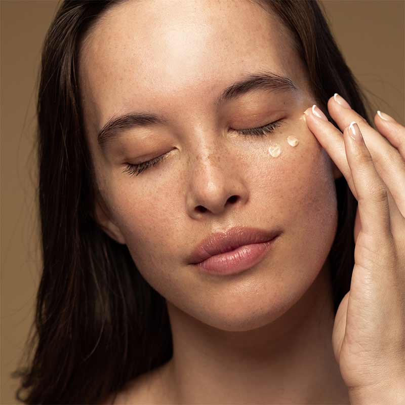 Antipodes Kiwi Seed Gold Luminous Eye Cream - Brightening & Hydrating Under Eye Treatment for Dark Circles & Wrinkles | Perfect for Nighttime Skincare Routine & Travel