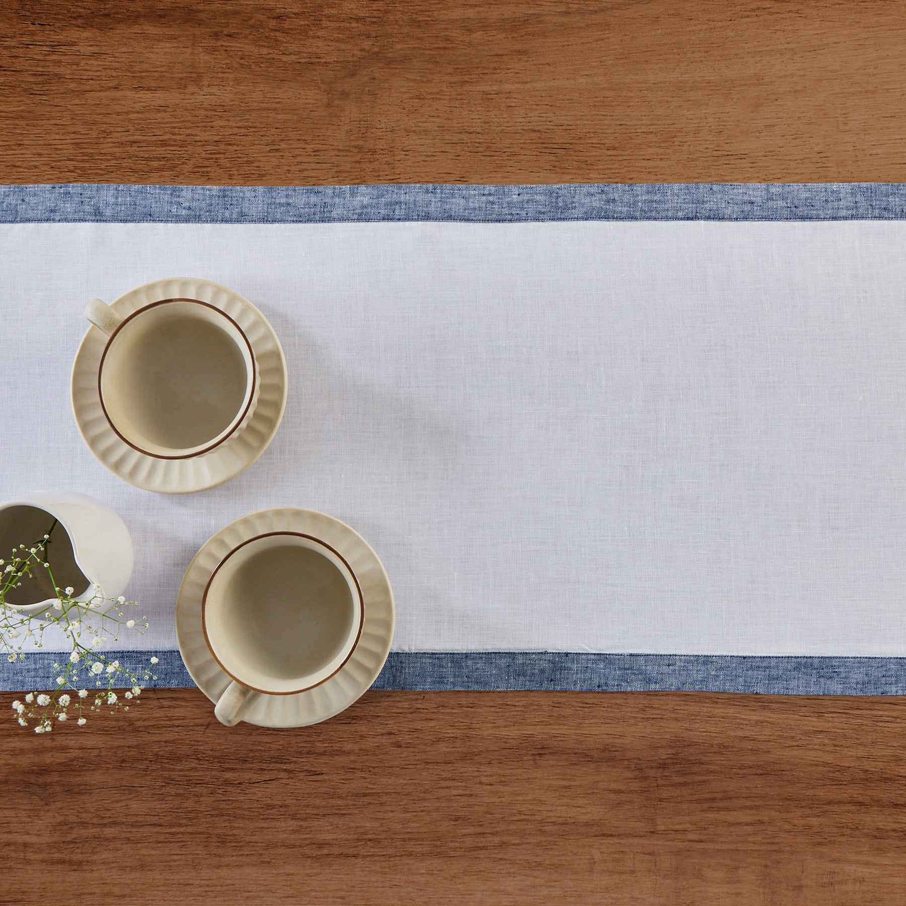 Elegant Classic Table Runner for Dining Room Decor - Perfect for Weddings, Holidays & Home Decor