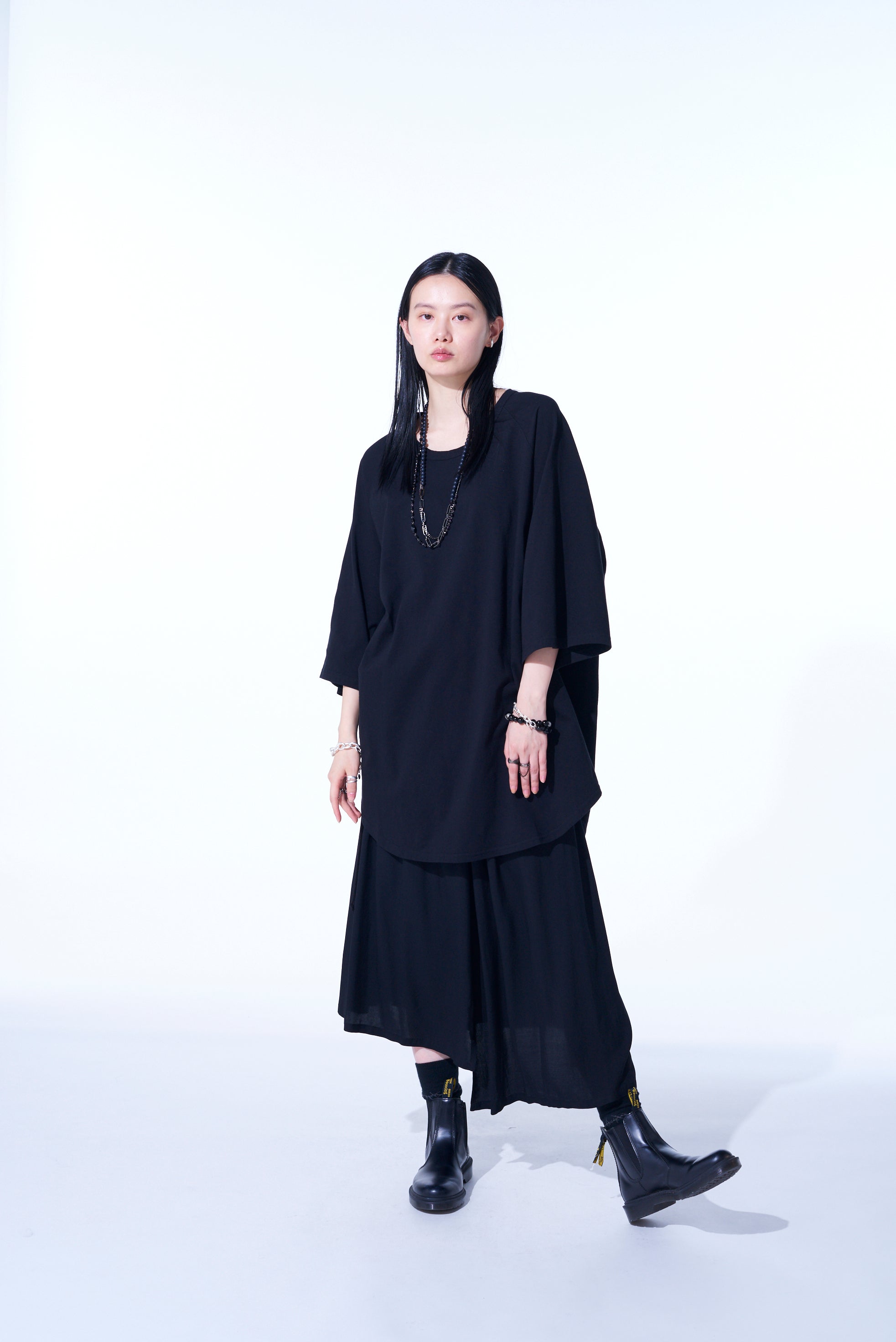 Oversized Cotton Jersey Raglan Sleeve T-Shirt with Back Center Stitch - Comfortable Casual Wear for Everyday Outfits & Street Style Fashion