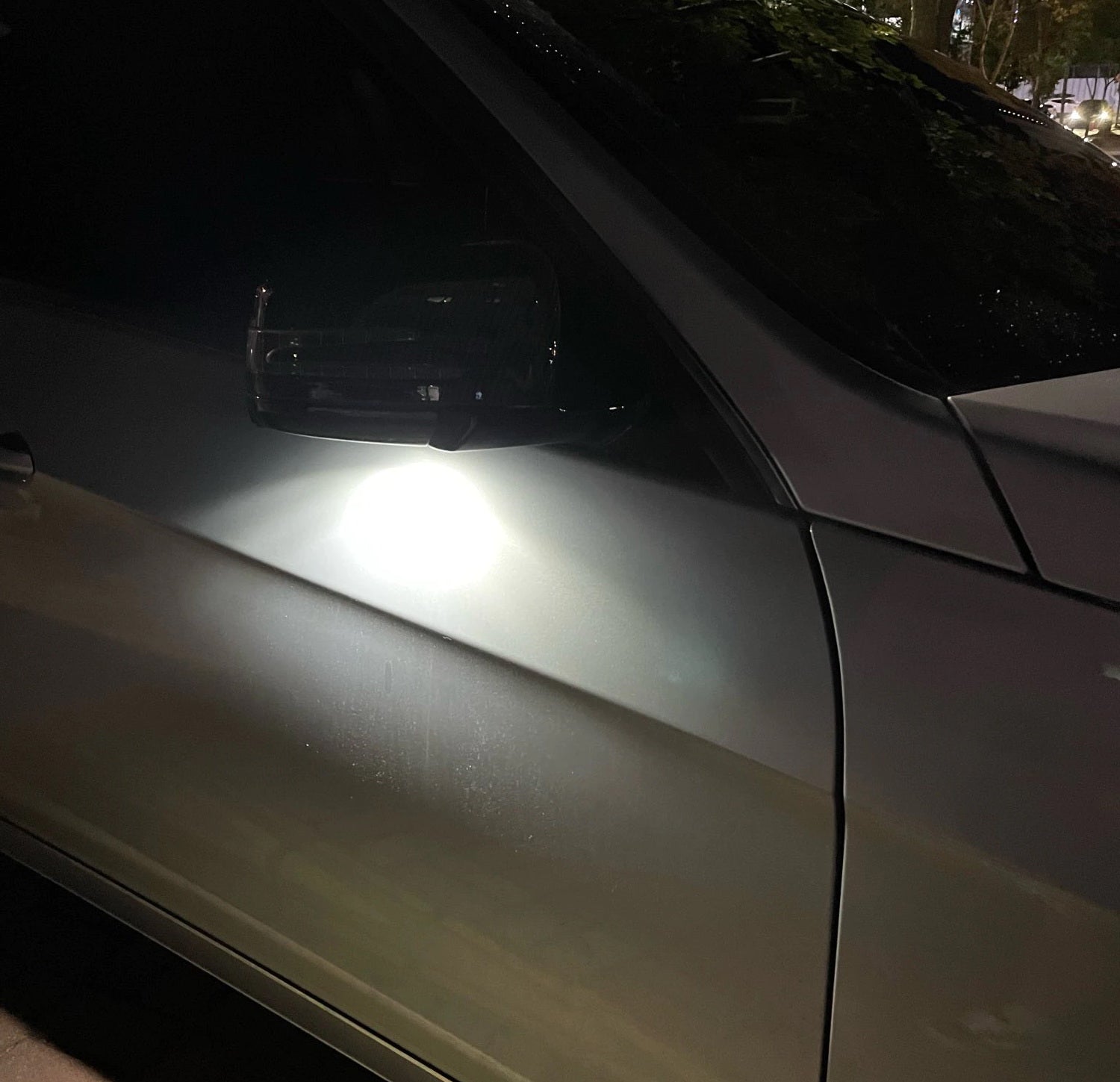 18 SMD Full LED Under Mirror Puddle Lights for Mercedes C/E/S/CLA/CLS/GLK Class - Waterproof Car Door Projector Lights for Night Safety & Luxury Style