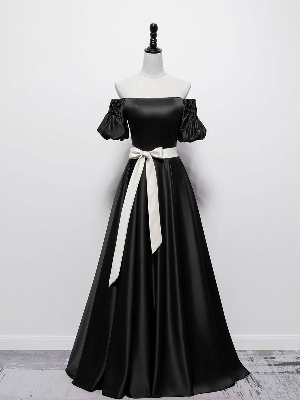 Elegant Burgundy Satin Long Prom Dress for Women - Formal Evening Gown & Bridesmaid Dress - Perfect for Weddings, Homecoming, and Special Occasions