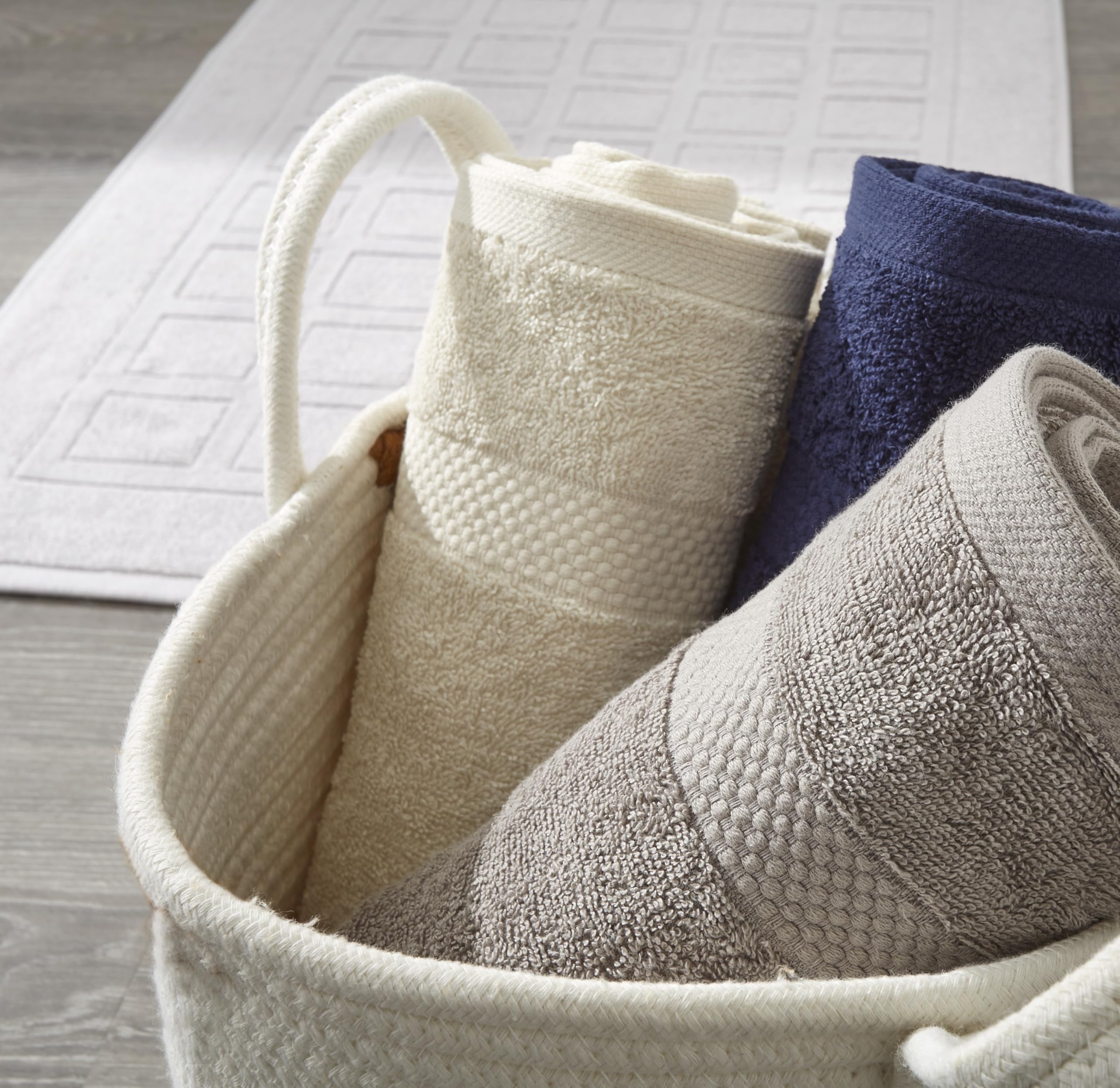 Premium Organic Cotton Bath Towel - 70x140cm (27x55 Inches) - Soft, Absorbent & Eco-Friendly - Perfect for Spa, Beach, and Luxury Bathroom Use