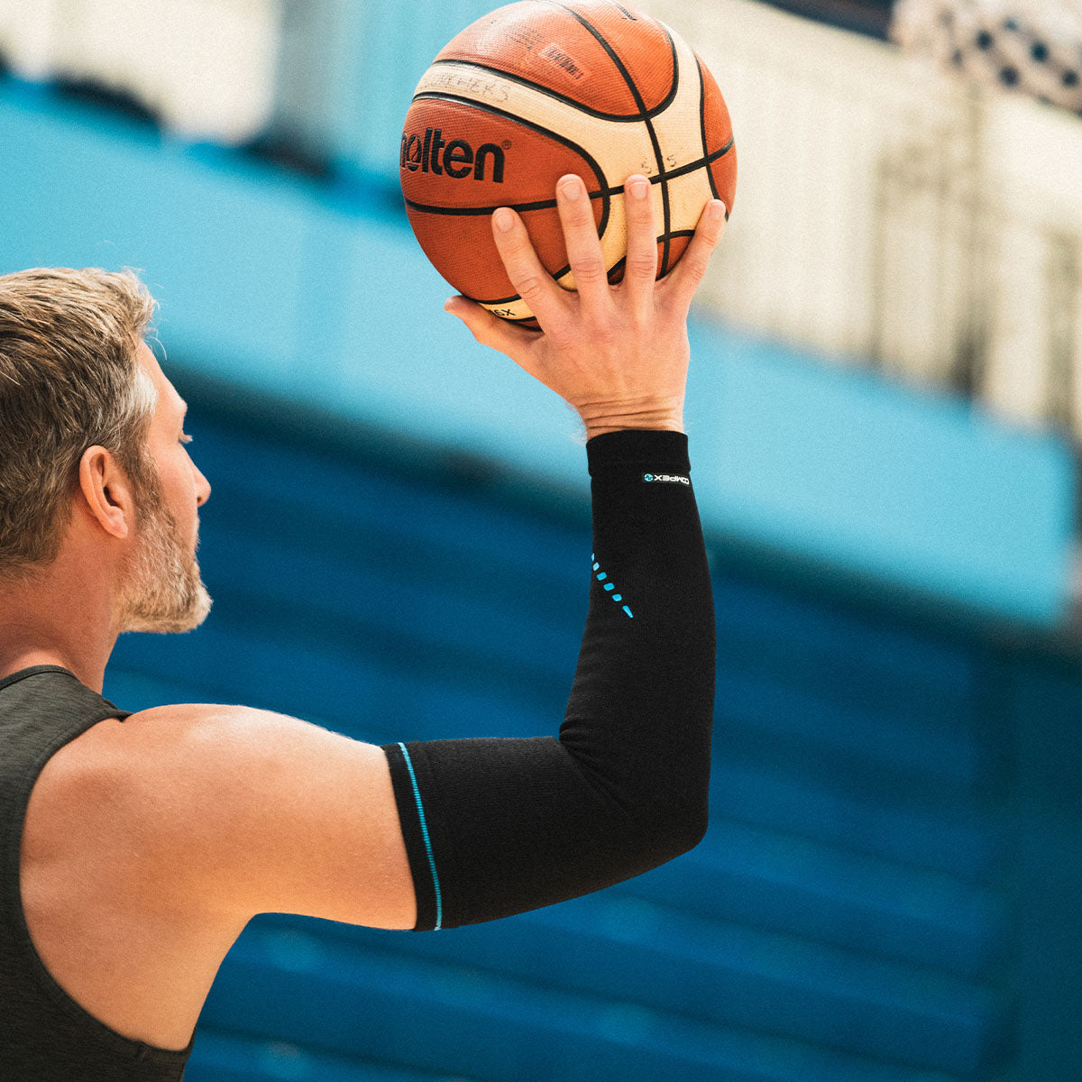 Compex ACTIV'® High-Performance Elbow Support Brace for Pain Relief & Injury Recovery - Ideal for Tennis, Golf & Weightlifting