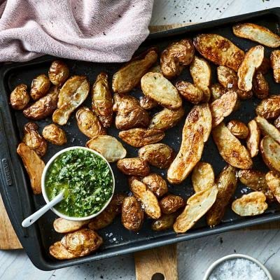 Premium Lakeland Multi-Purpose Rectangular Baking Tray 35.5x25.5cm - Non-Stick Oven Pan for Cakes, Roasts & Cookies - Perfect for Home Baking, Holiday Cooking & Meal Prep