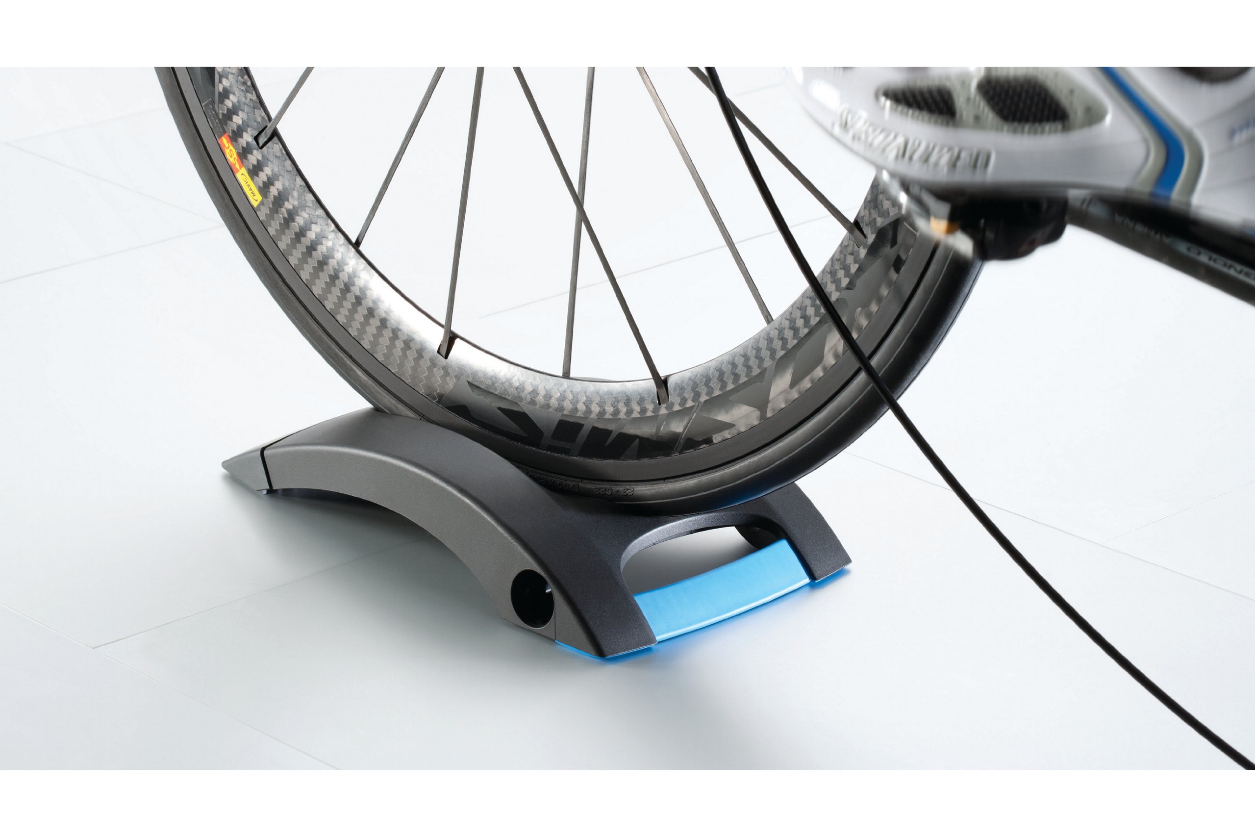 Tacx Skyliner Front Wheel Support for Indoor Bike Trainers – Stable & Adjustable Bike Trainer Stand for Home Cycling Workouts