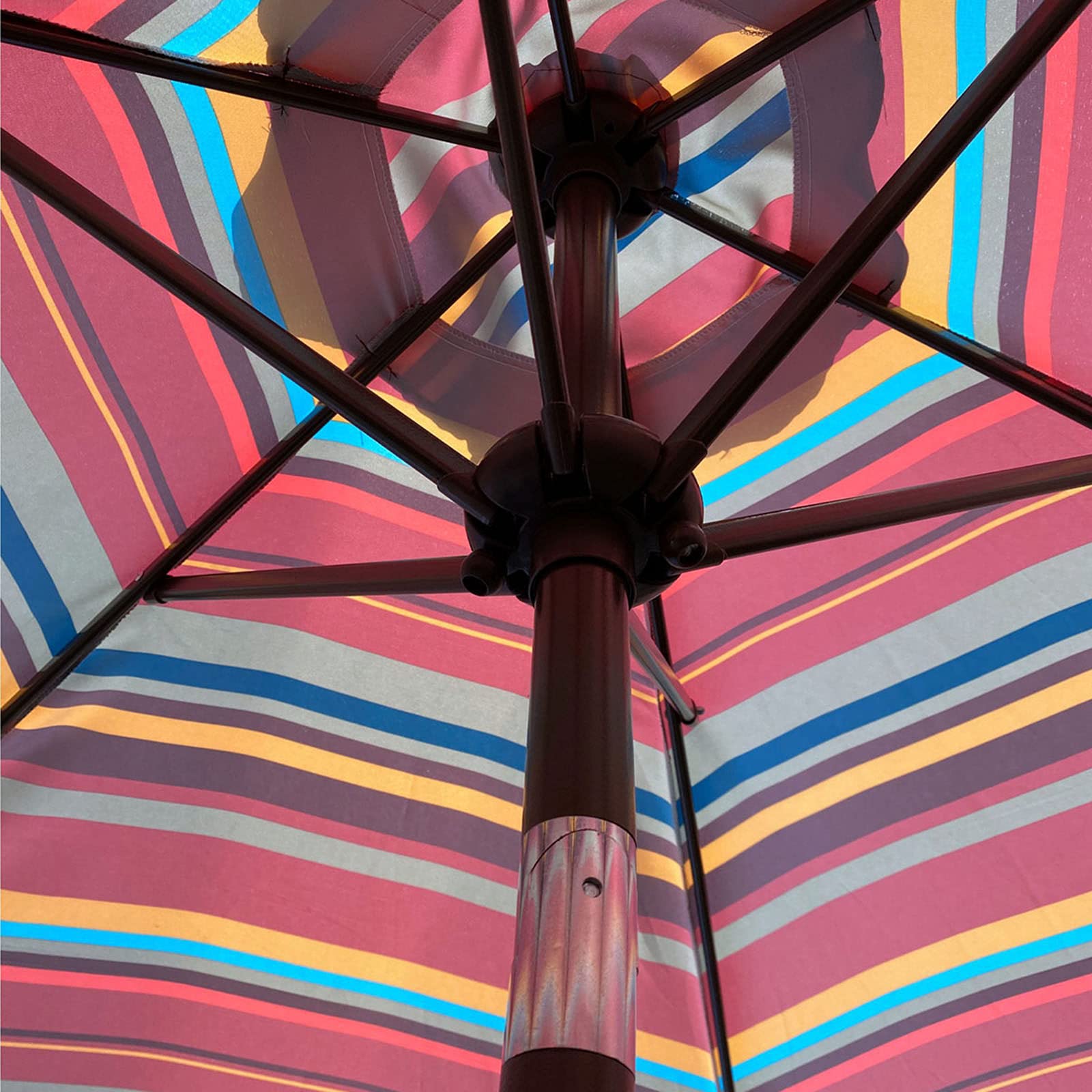8.6-Ft Red Patio Umbrella with Push Button Tilt & Crank - Outdoor Market Table Umbrella for Garden, Poolside & Backyard Shade