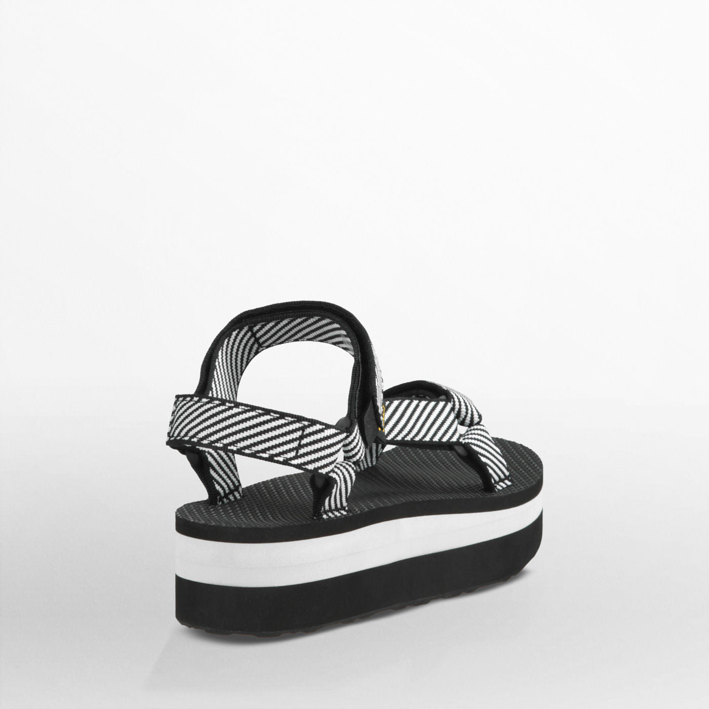 Teva Women's Flatform Universal Sandals - Comfortable & Stylish Hiking Sandals for Outdoor Adventures, Travel & Summer Wear