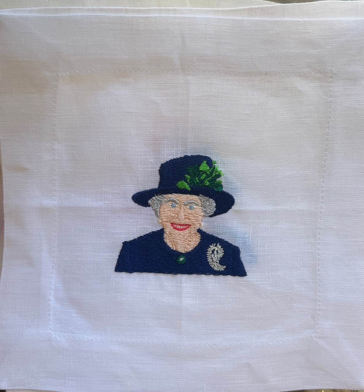 Vintage Queen Elizabeth II Cocktail Napkins - Elegant British Royalty Themed Party Supplies for Weddings, Tea Parties & Special Events