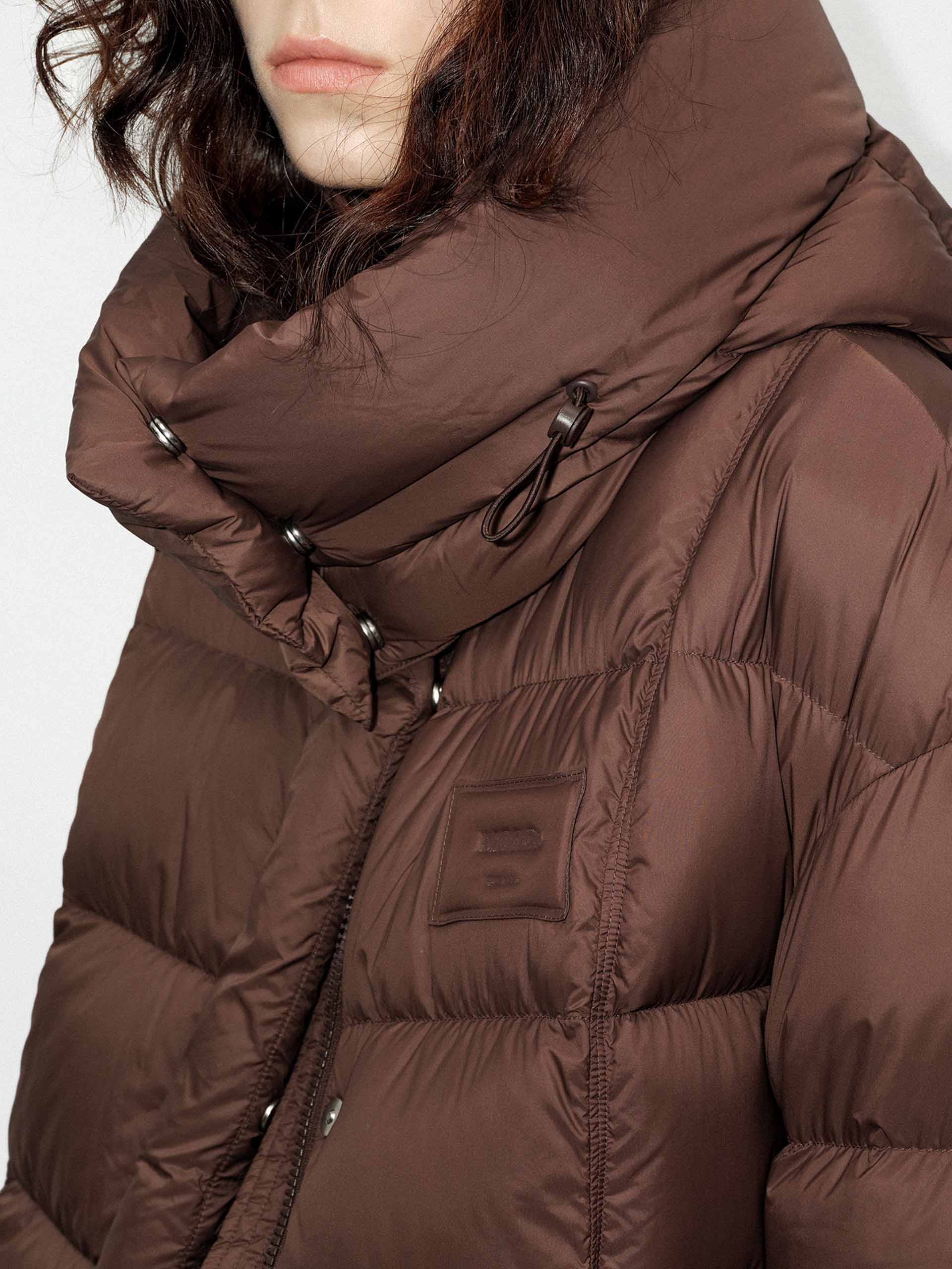 Warm Hooded Padded Jacket for Men & Women - Lightweight Winter Coat with Insulation - Perfect for Outdoor Activities, Hiking, and Cold Weather